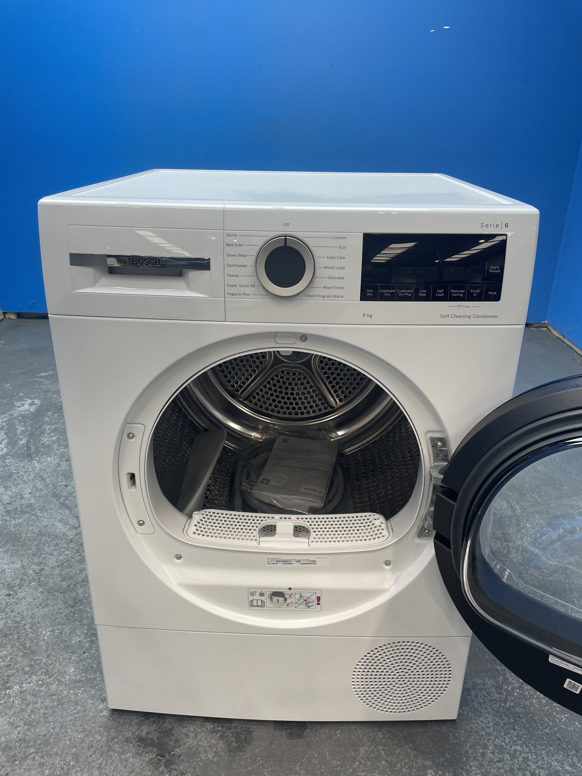 #GRC-163-726 - Bosch Series 6 WQG24502GB 9kg Heat Pump Tumble Dryer