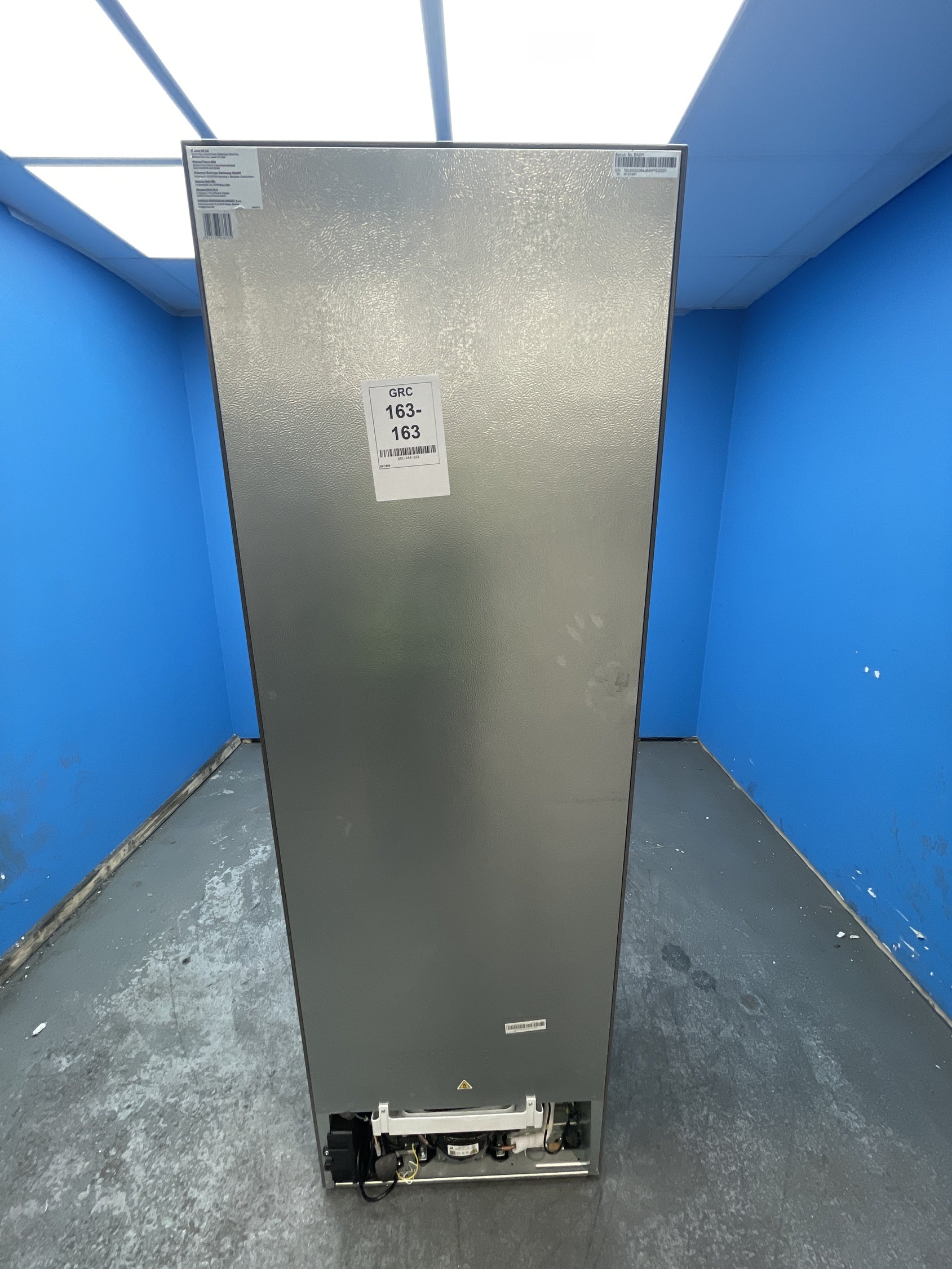 #GRC-163-163 - Hisense RB395N4BCE 304 Litre Combi Fridge Freezer