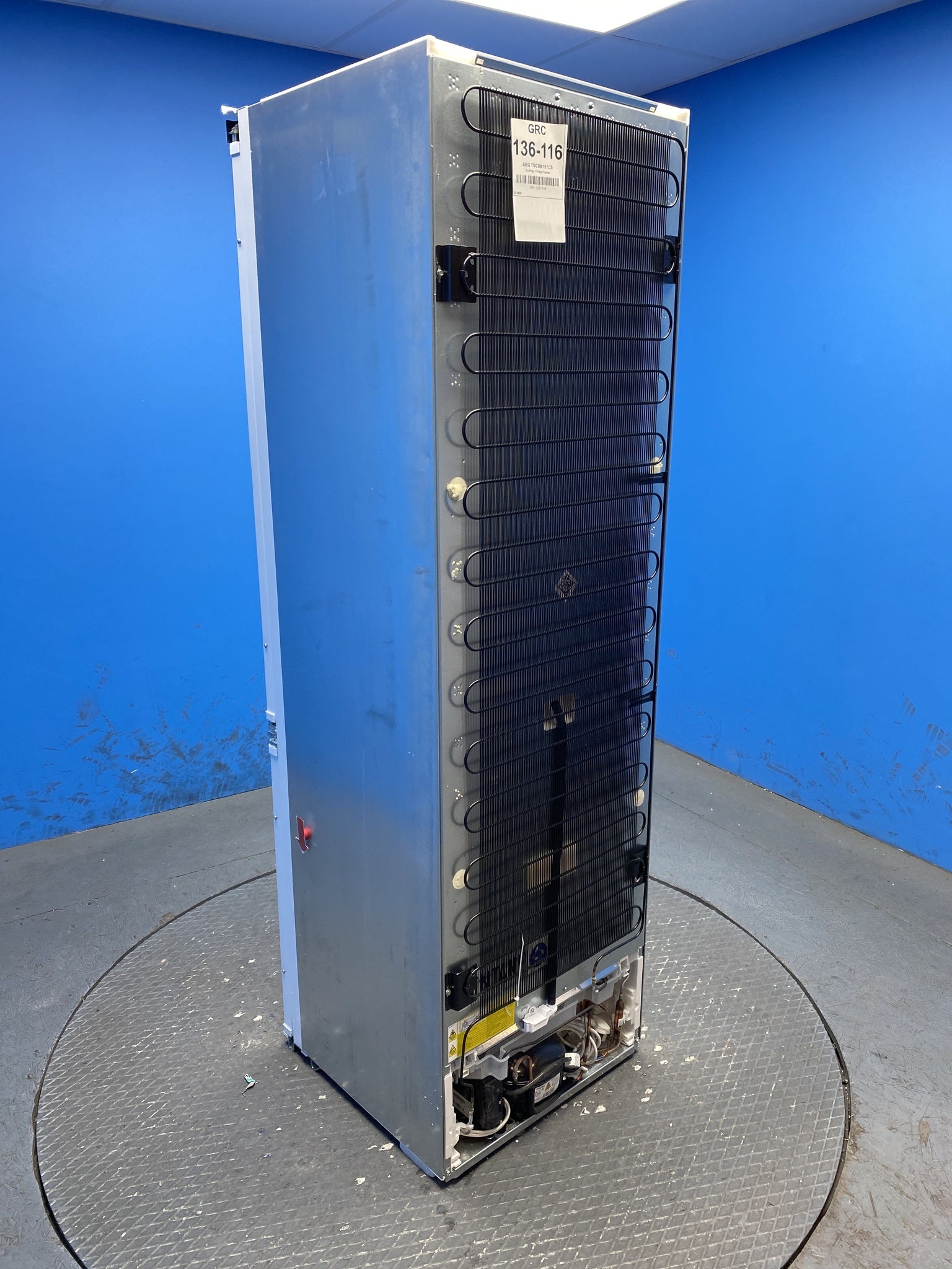 AEG 8000 Series TSC8M181CS 248 Litre No frost Fridge Freezer