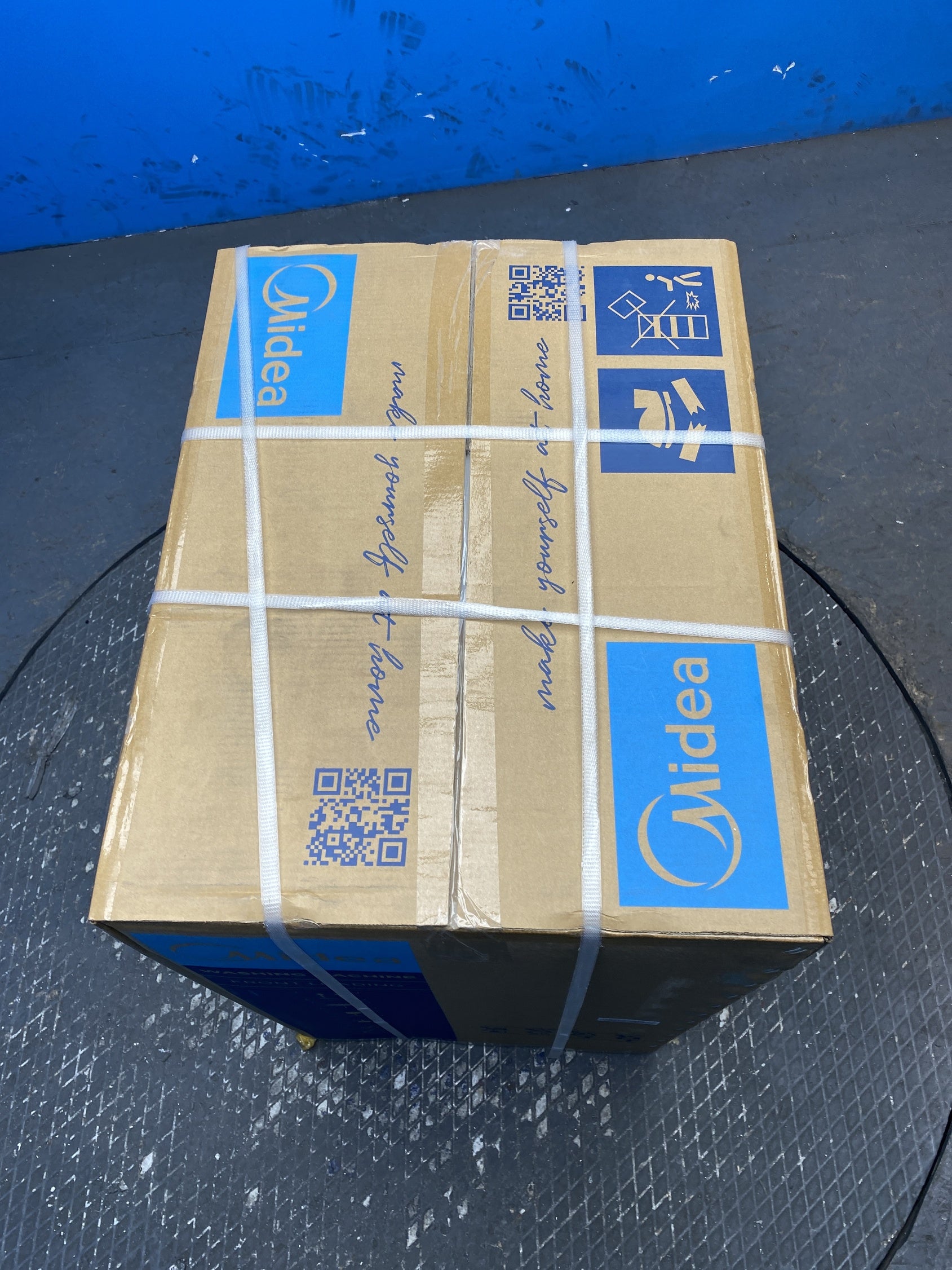 #GRC-158-870 - Midea MF100W70 7kg 1200 Spin Washing Machine