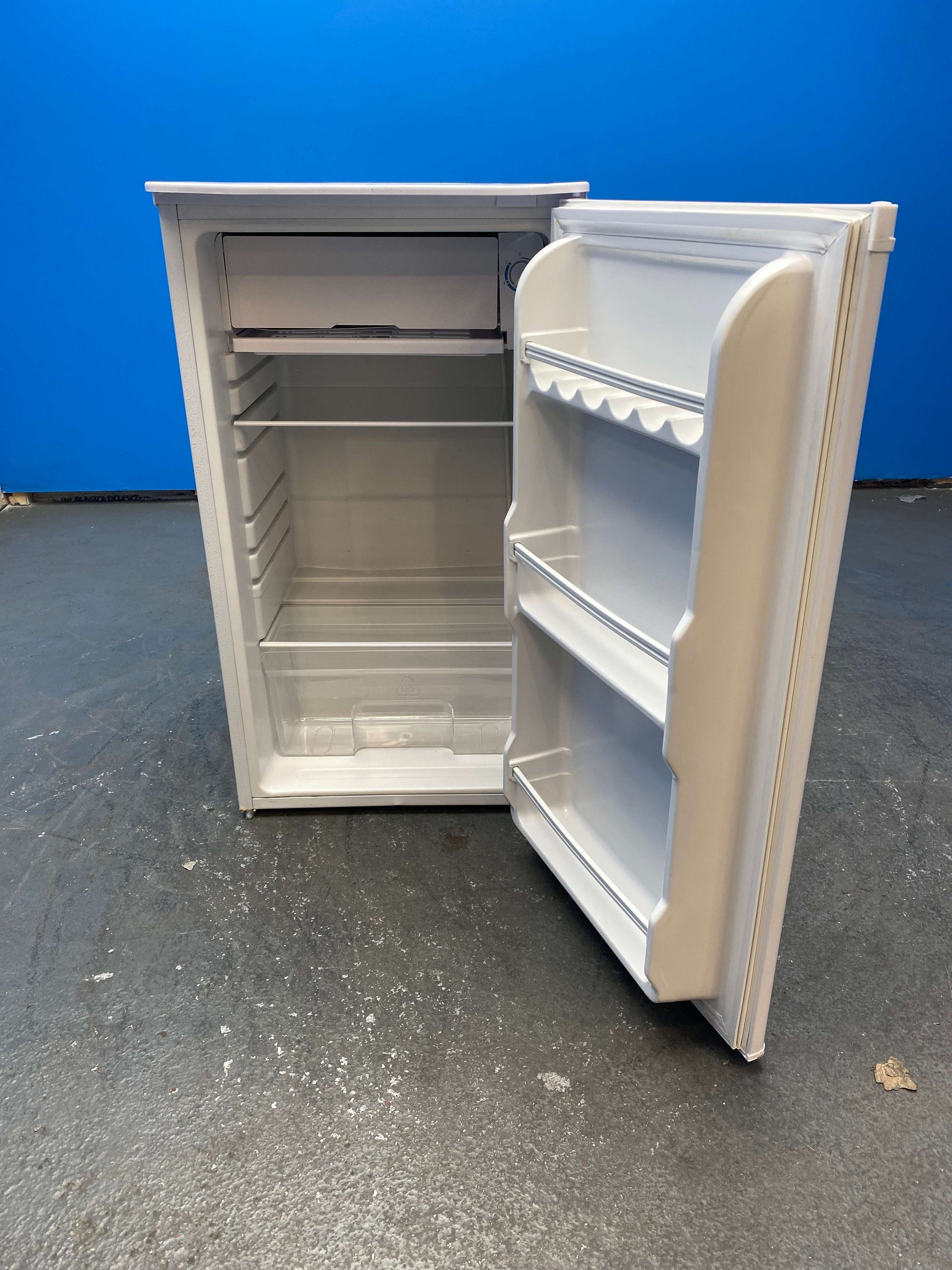 Igenix IG3920E 91 Litre Undercounter Fridge