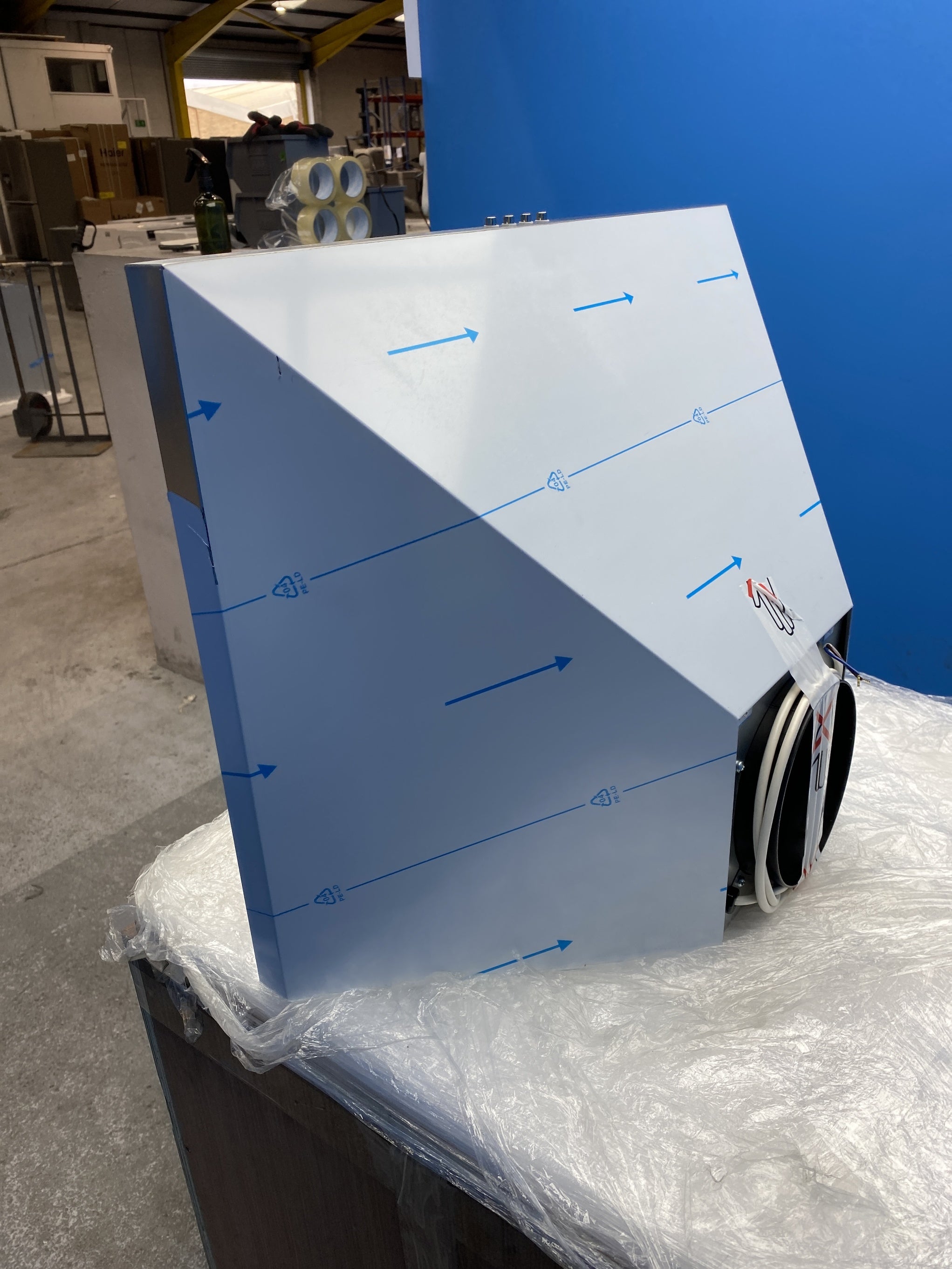 #GRC-150-205 - AEG LFC316X 60cm Stainless Steel Pyramid Chimney Hood