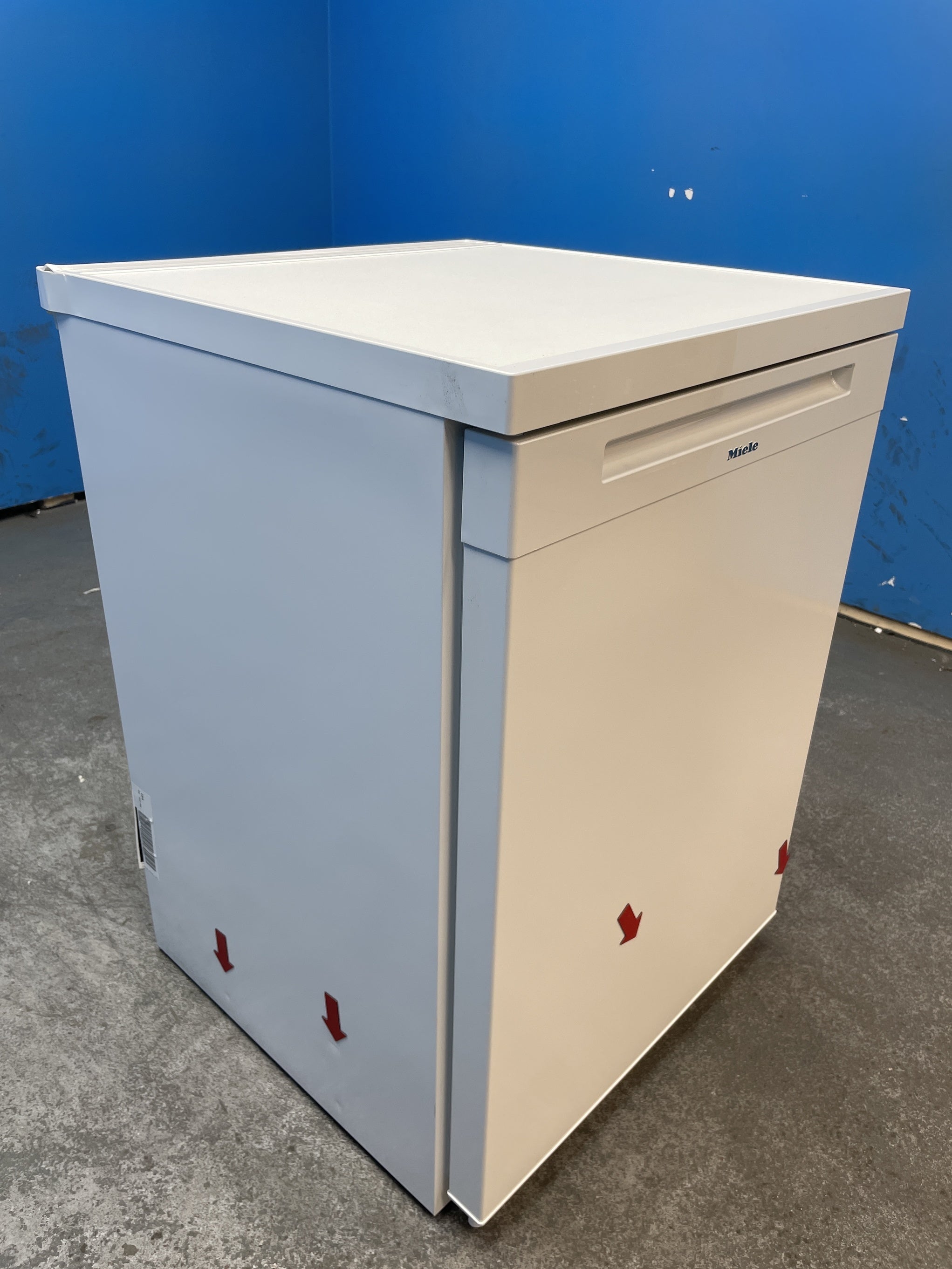 #GRC-158-103 - Miele K 4003 D 141 Litre Undercounter Larder Fridge