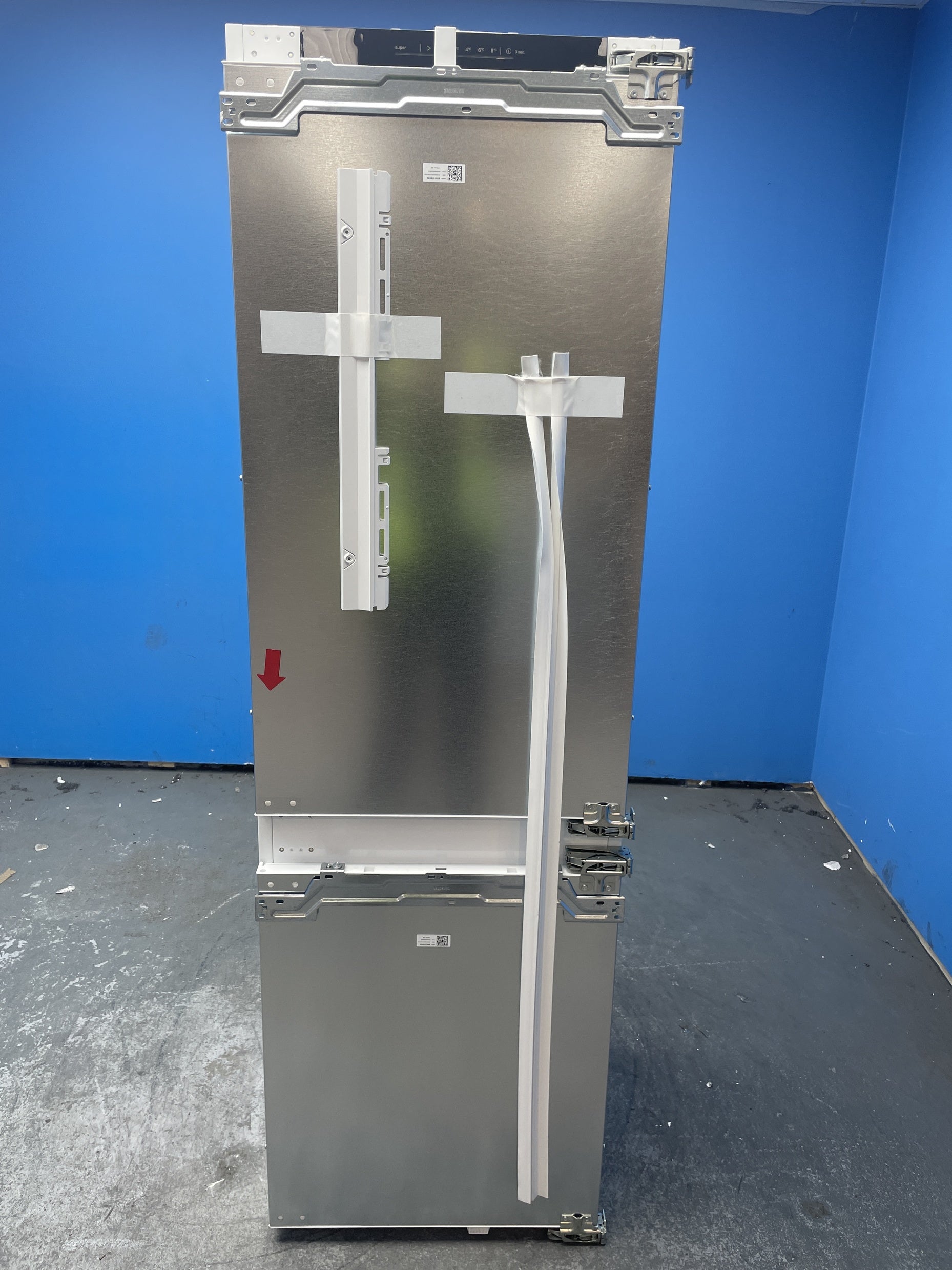 #GRC-158-071 - Bosch KIN86VFE0G Series 4 Integrated Frost Free Fridge Freezer