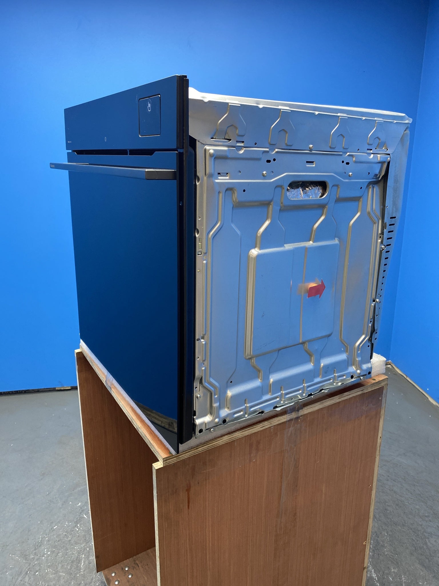 Hisense Hi8 BAS6PH8BUKWF BlackLine 77L Built-In Steam and Pyrolytic Oven