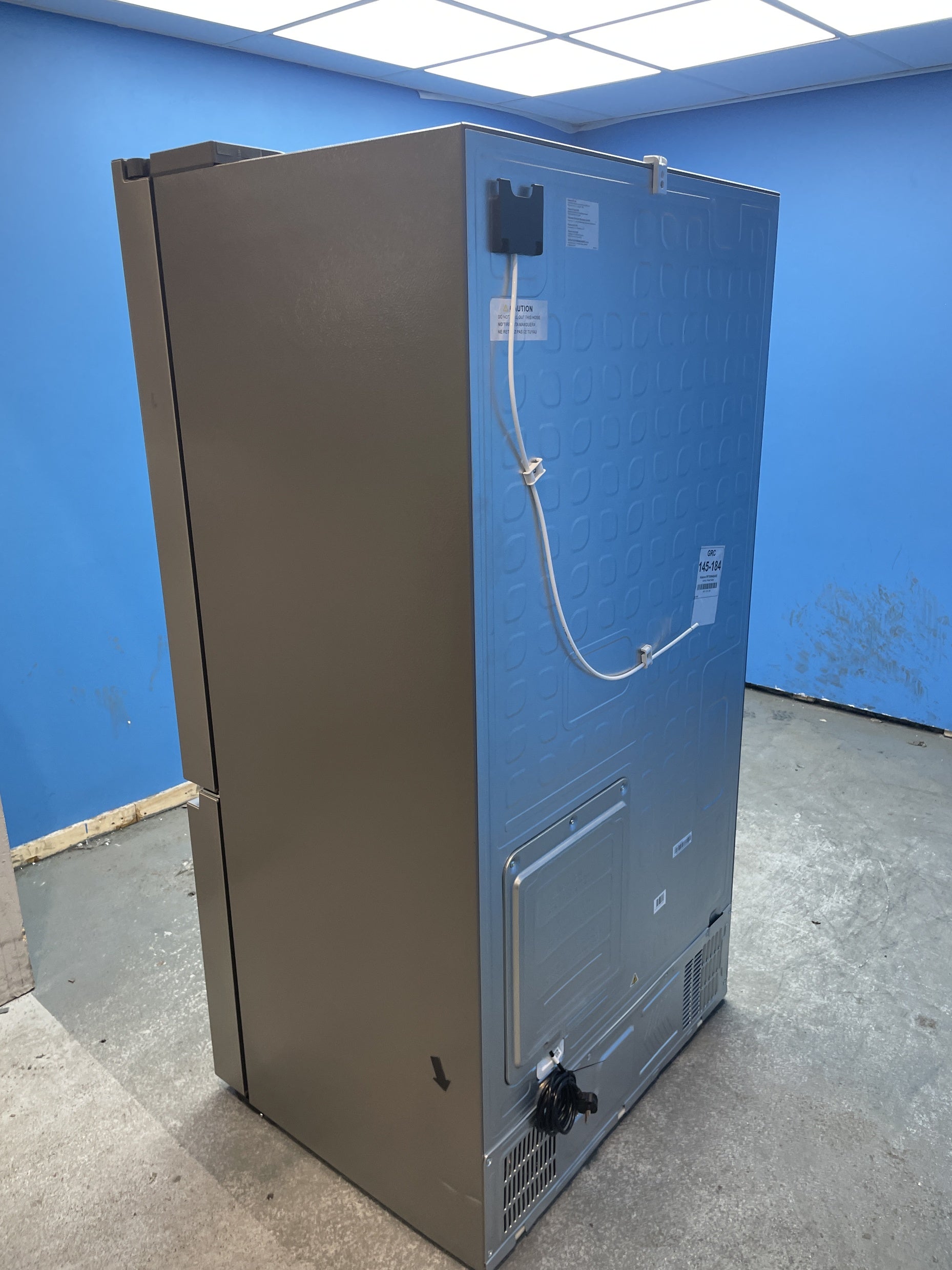 #GRC-145-184 - Hisense RF793N4SASE 612L French Door Fridge Freezer with Ice & Water