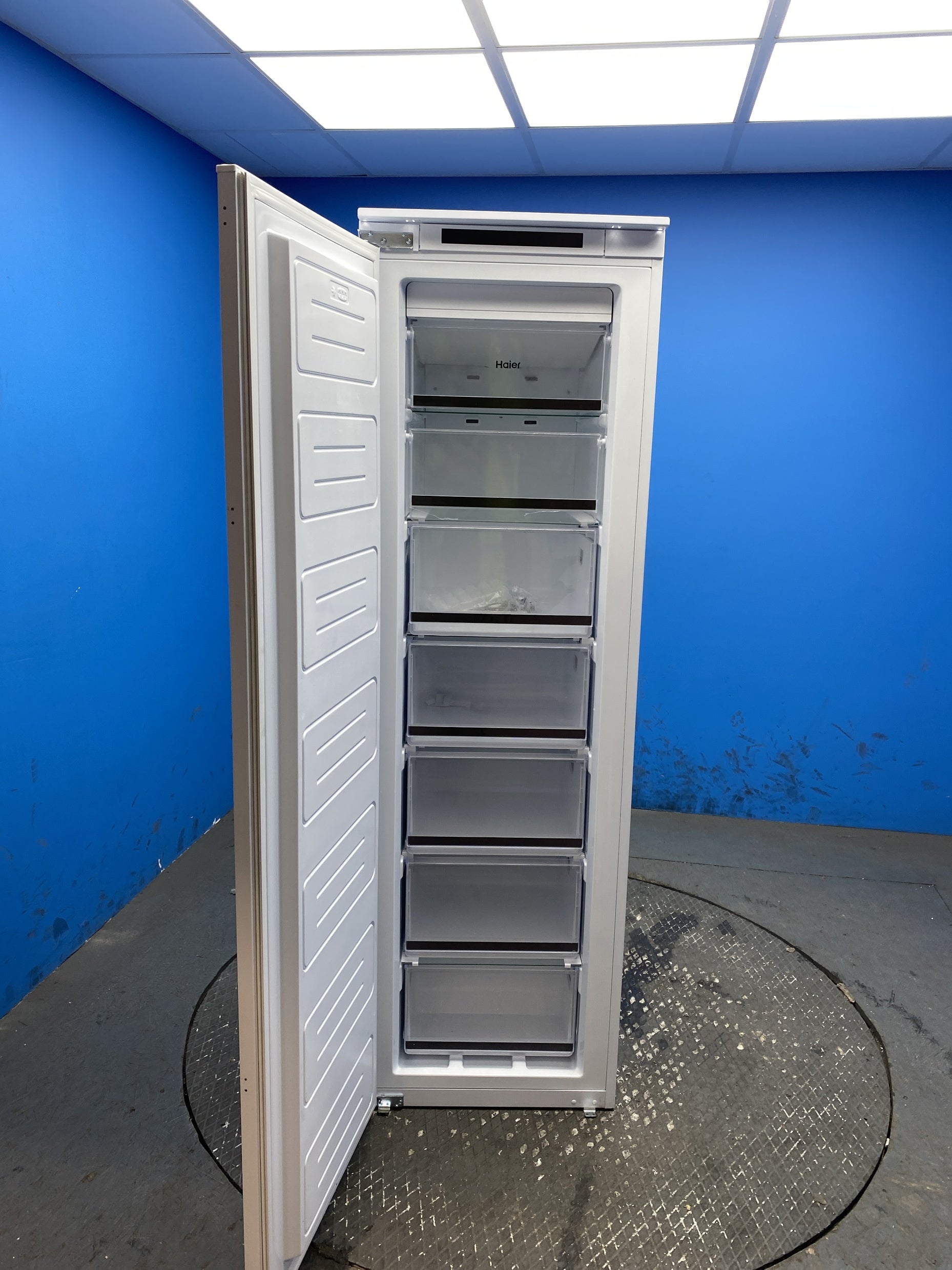 #GRC-156-216 - Haier HAUN518EWK 200L Integrated Total No Frost Freezer