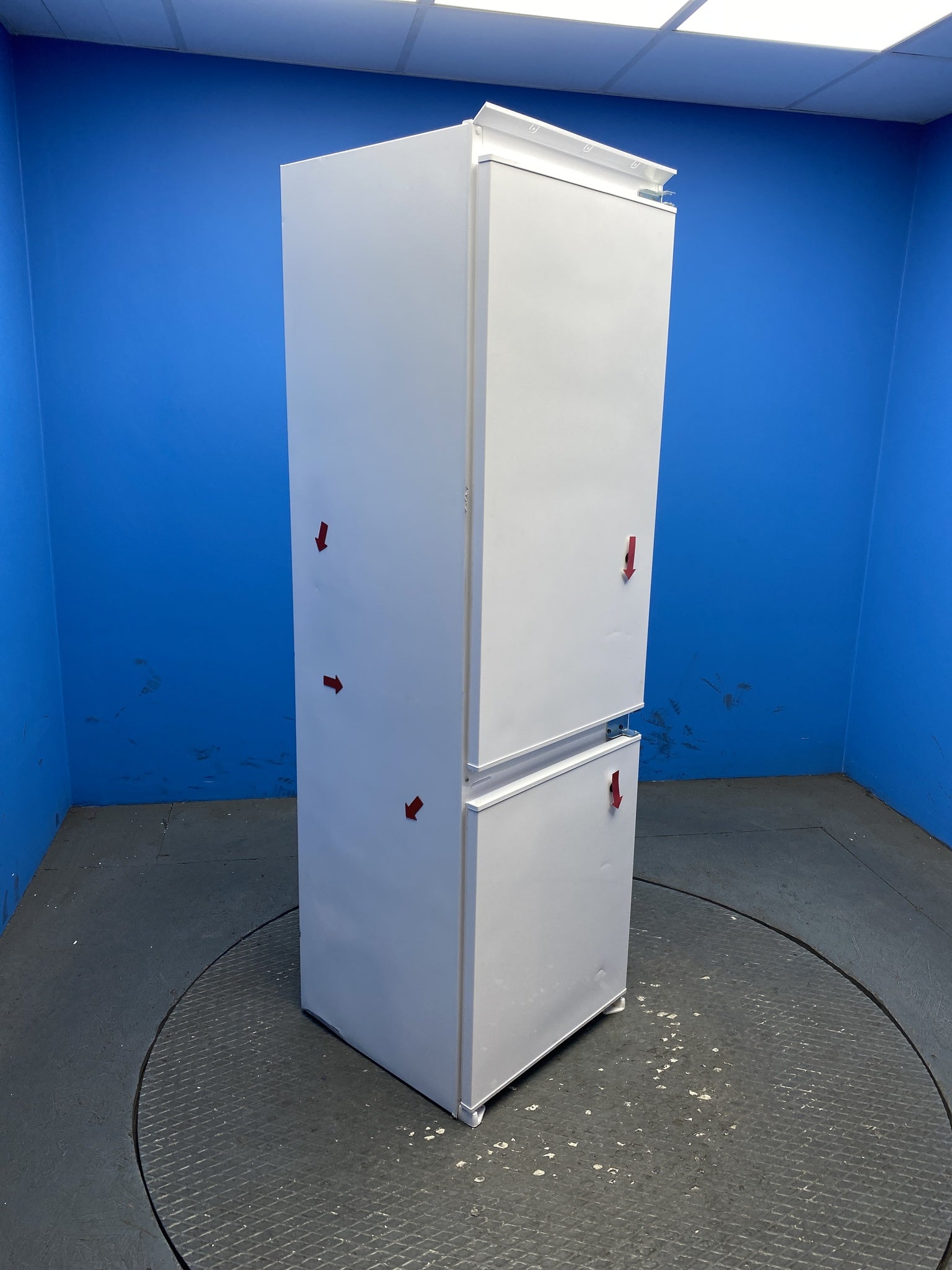 Statesman BIFF17030FF 70/30 Integrated Frost Free Fridge Freezer