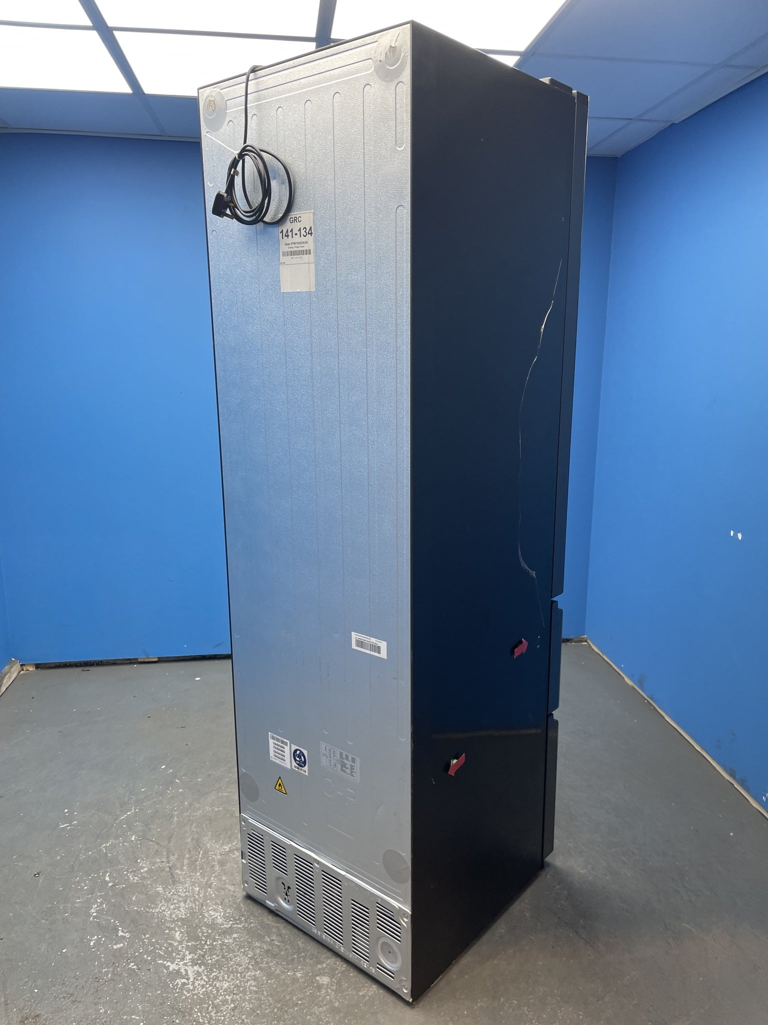 Haier 205cm No Frost Fridge Freezer – Obsidian Black