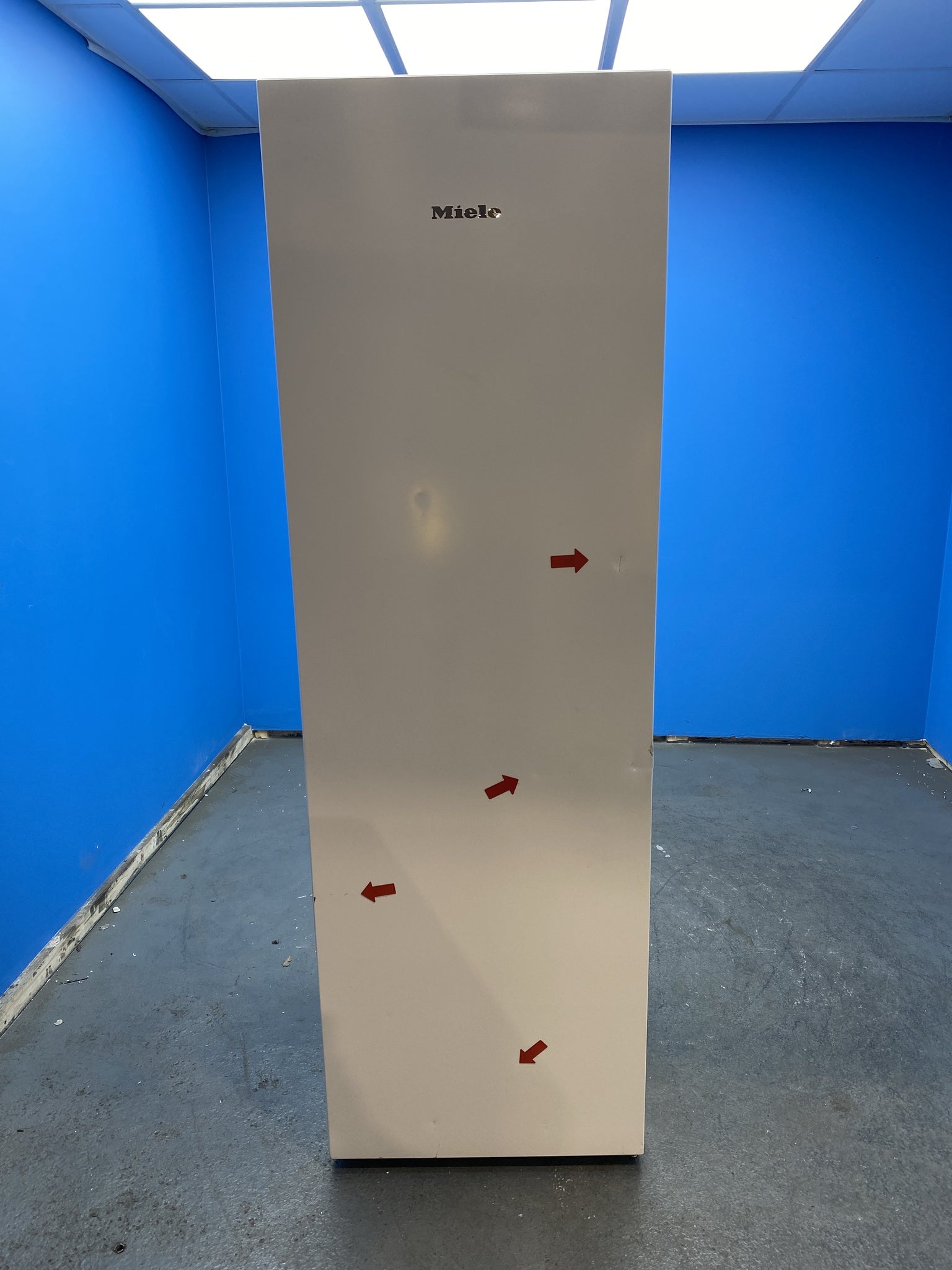 Miele KS4383DD 399 Litre Freestanding Larder Fridge