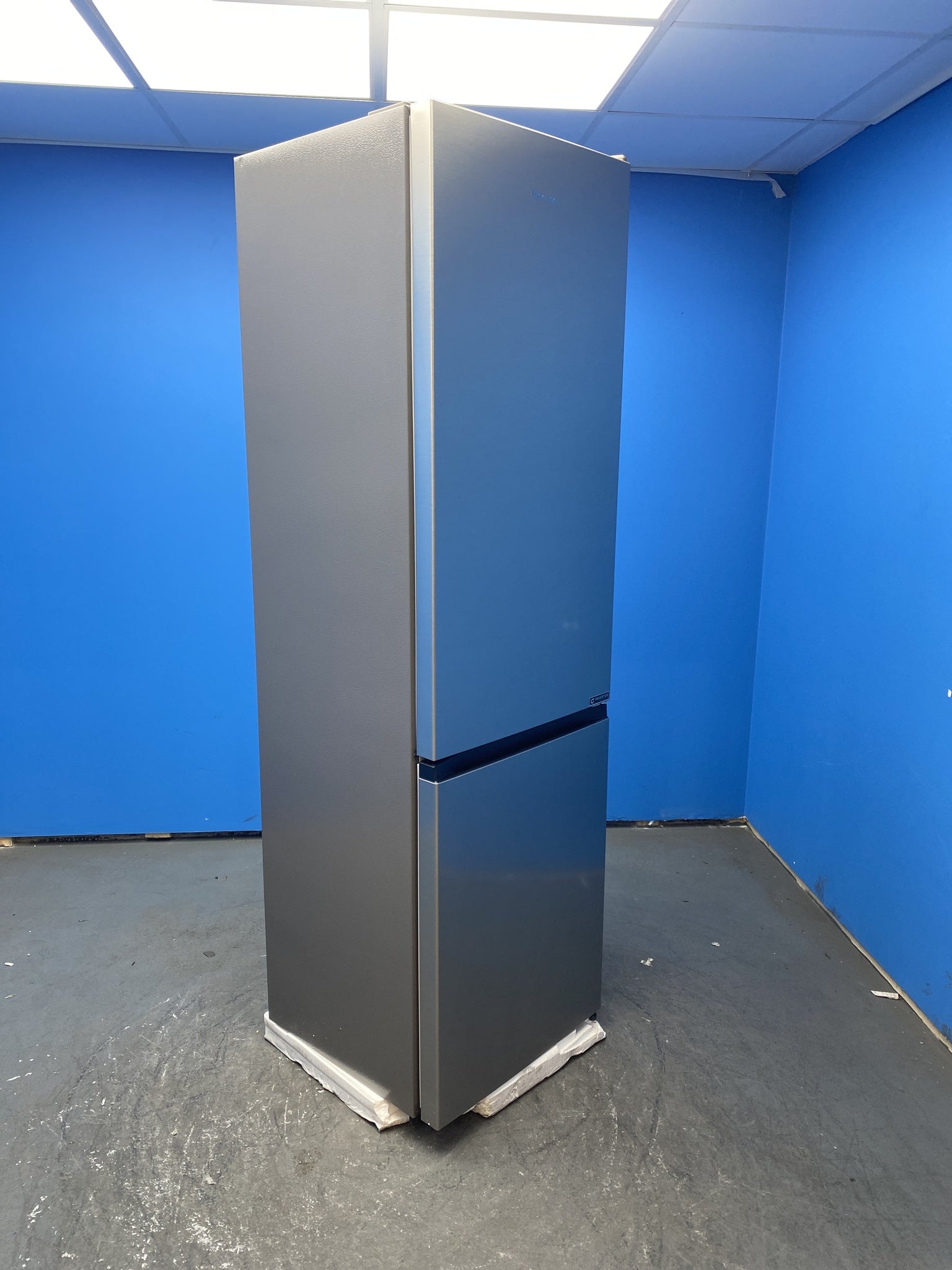 Hisense RB440N4ACA 336 Litre Combi Fridge Freezer