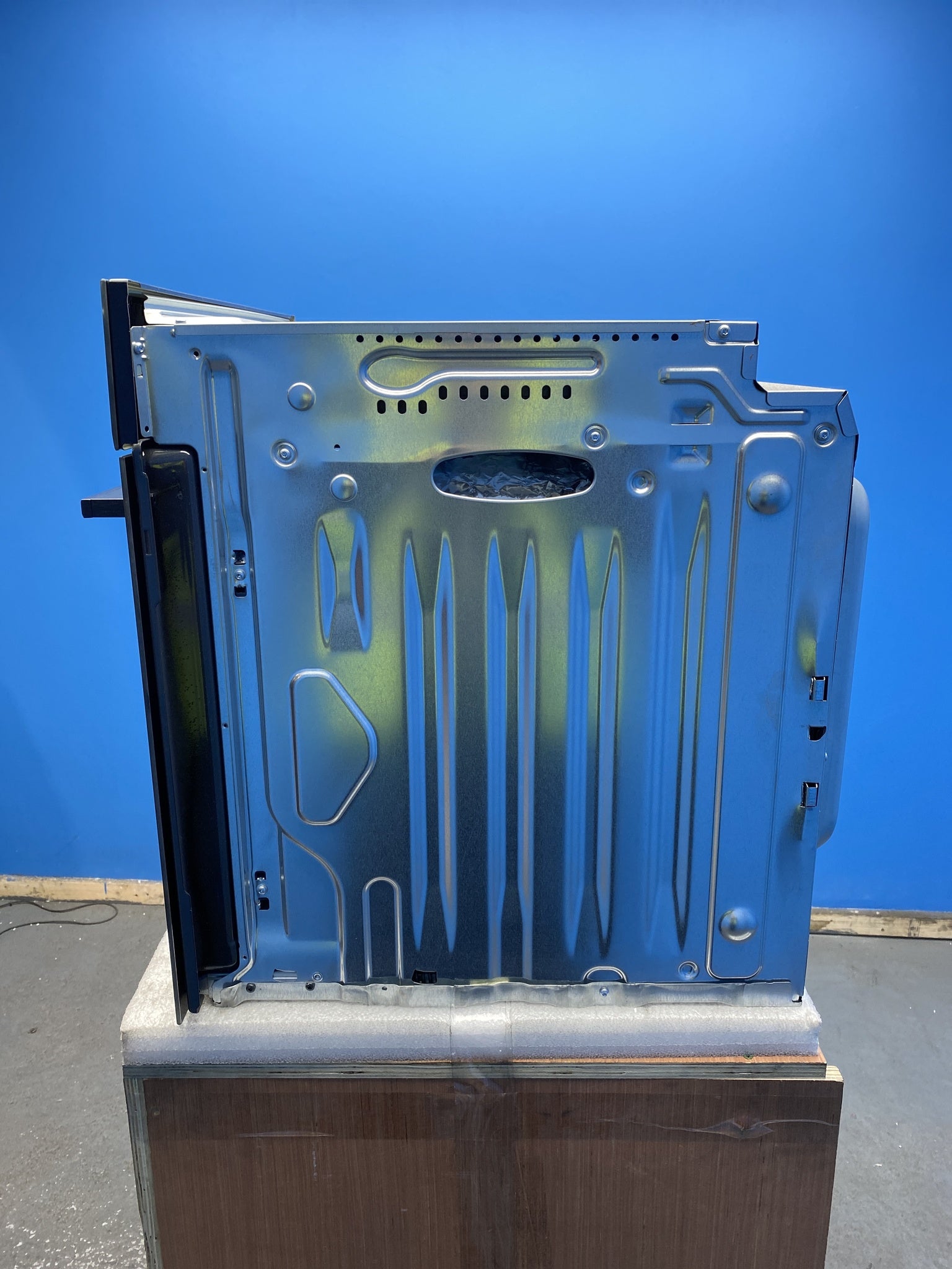 AEG 9000 Pro NBP9S831AB  Assist SteamPro 70L Built-In Oven