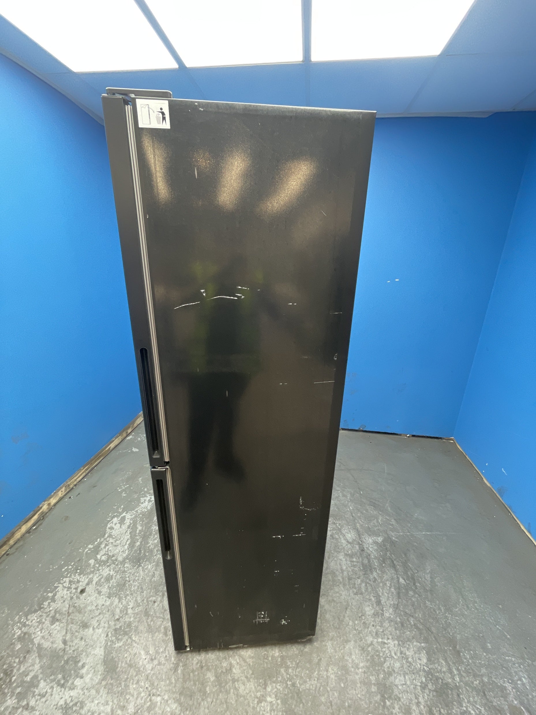 #GRC-162-710 - Hoover HVT3CLECKIHB 235 Litre Combi Fridge Freezer