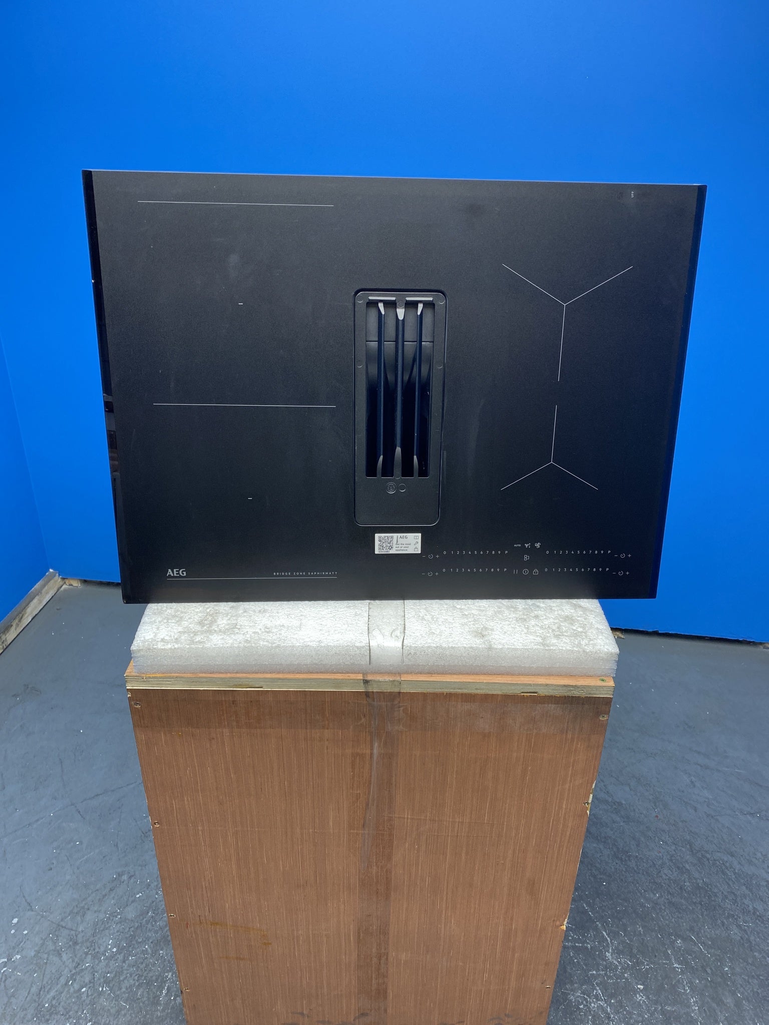 AEG TCH74B01FZ 6000 SaphirMatt 70cm Vented Induction Hob