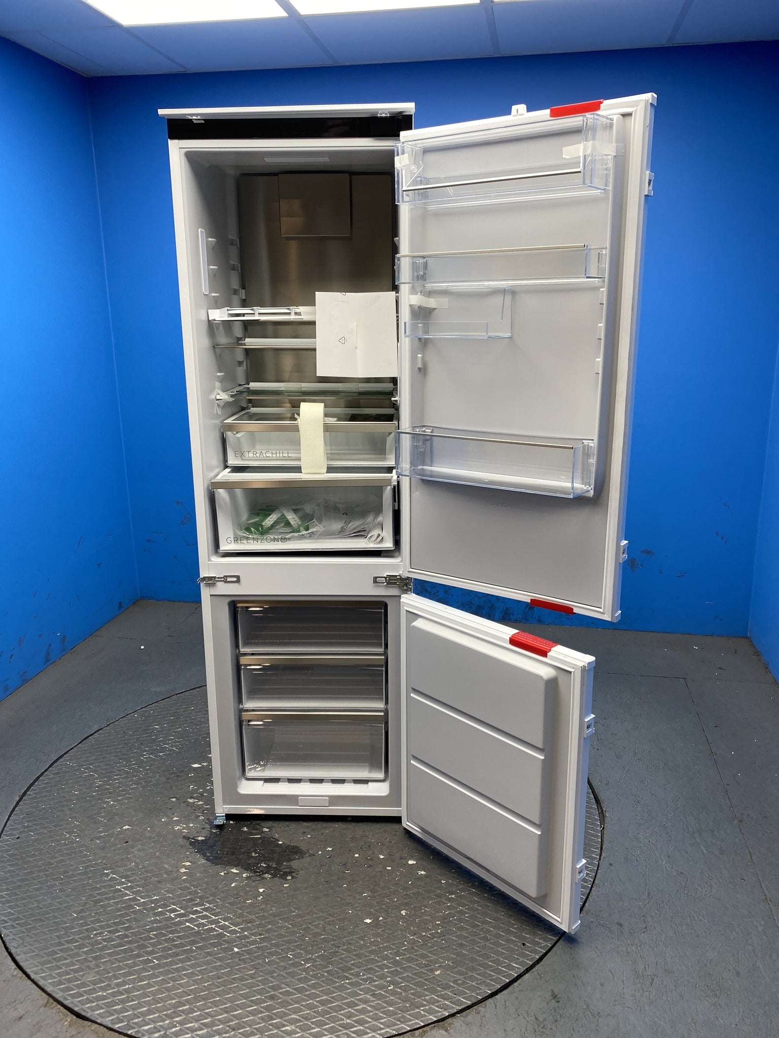 AEG 8000 Series TSC8M181CS 248 Litre No frost Fridge Freezer