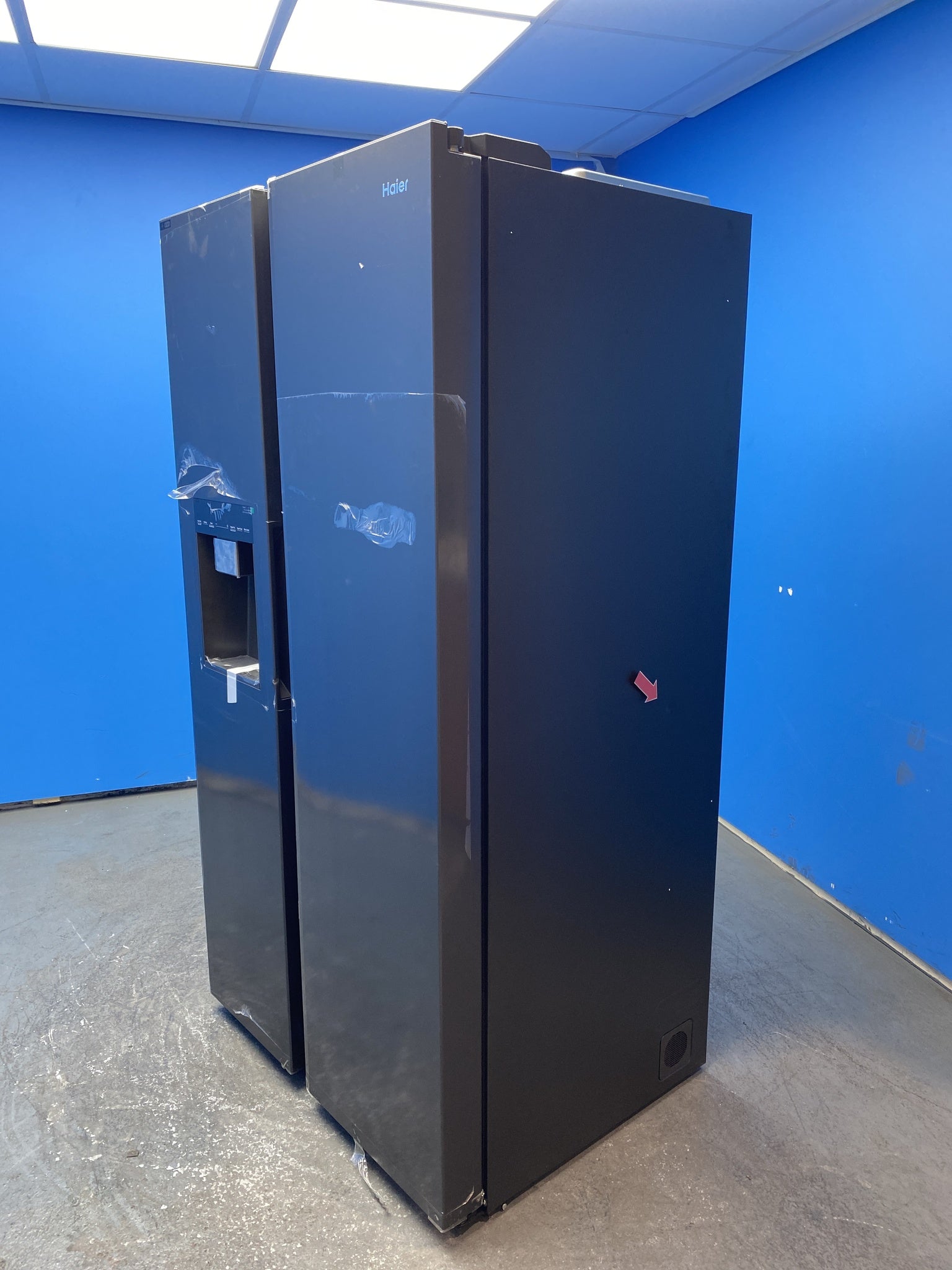 Haier HSW59F18EIPT American Style Fridge Freezer with Ice Dispenser