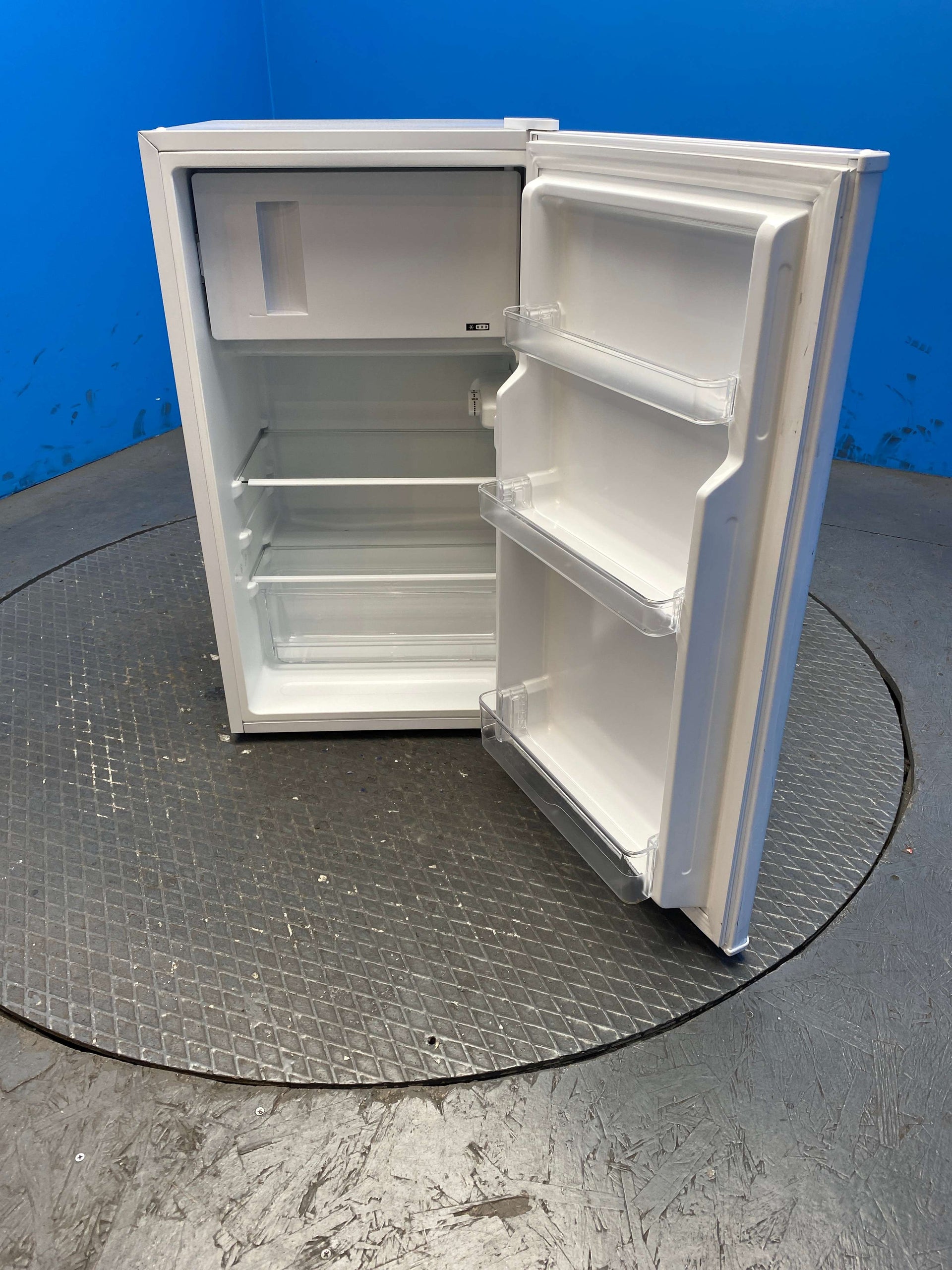 Midea MDRD125FGE01 80L Under Counter Mini Fridge