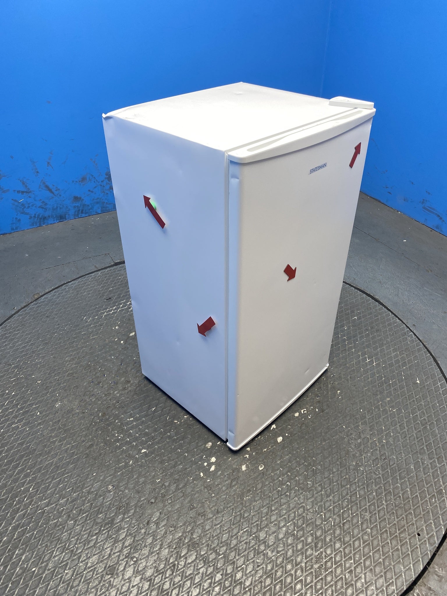 Statesman UC47LFW 93 Litres Under Counter Fridge