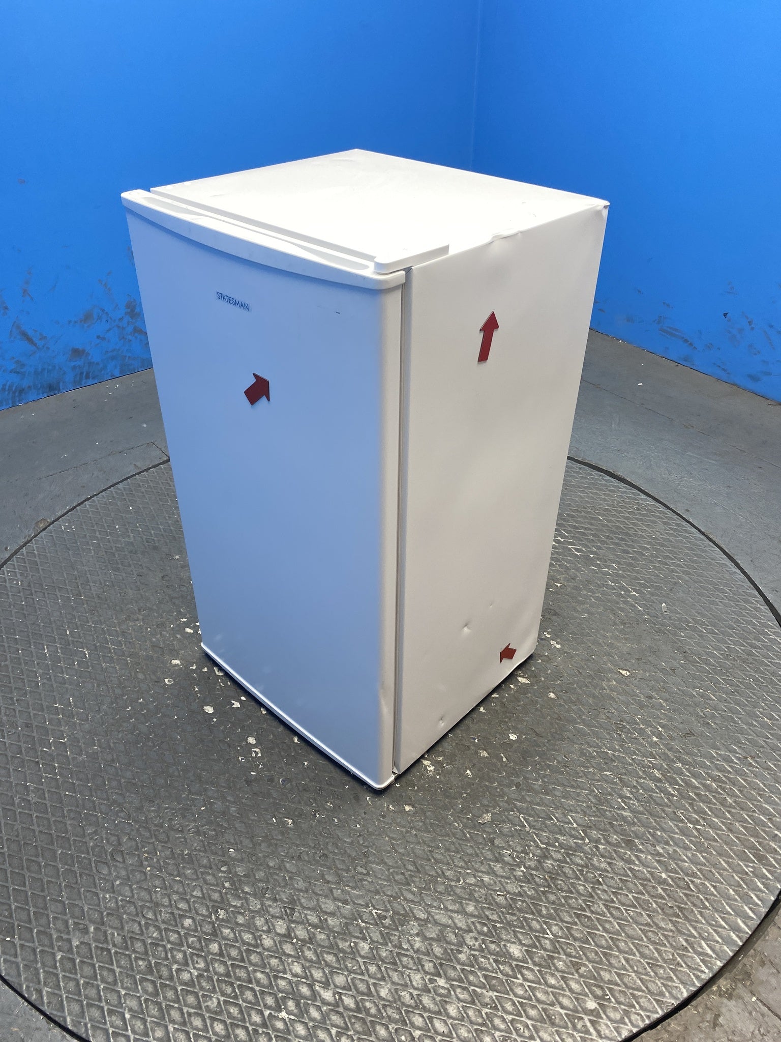 Statesman UC47IBW Compact 47cm 80 Litre Under Counter Fridge