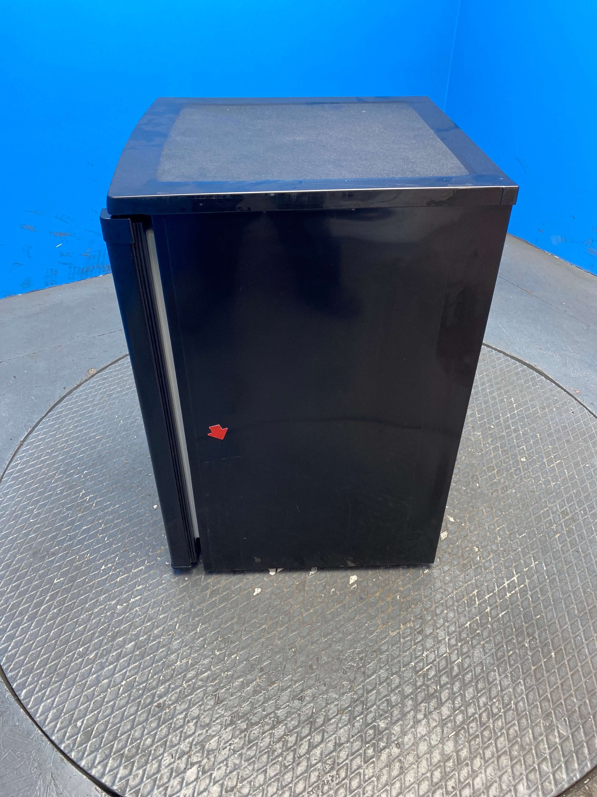 Igenix IG155B 109 Litre Under Counter Fridge with Ice Box