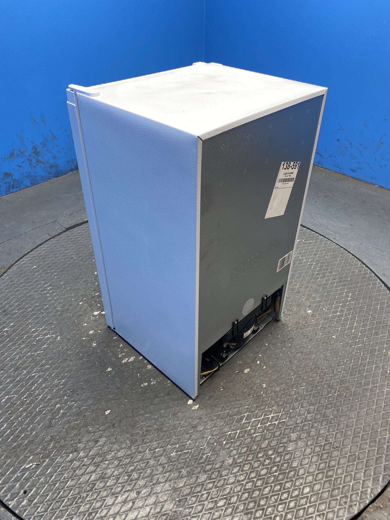 LOGIK LUL48W23 92L Under Counter Fridge