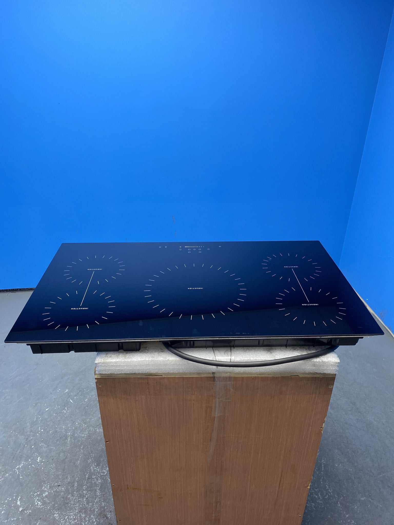 Montpellier MINH90 90cm 5 Zone Induction Hob