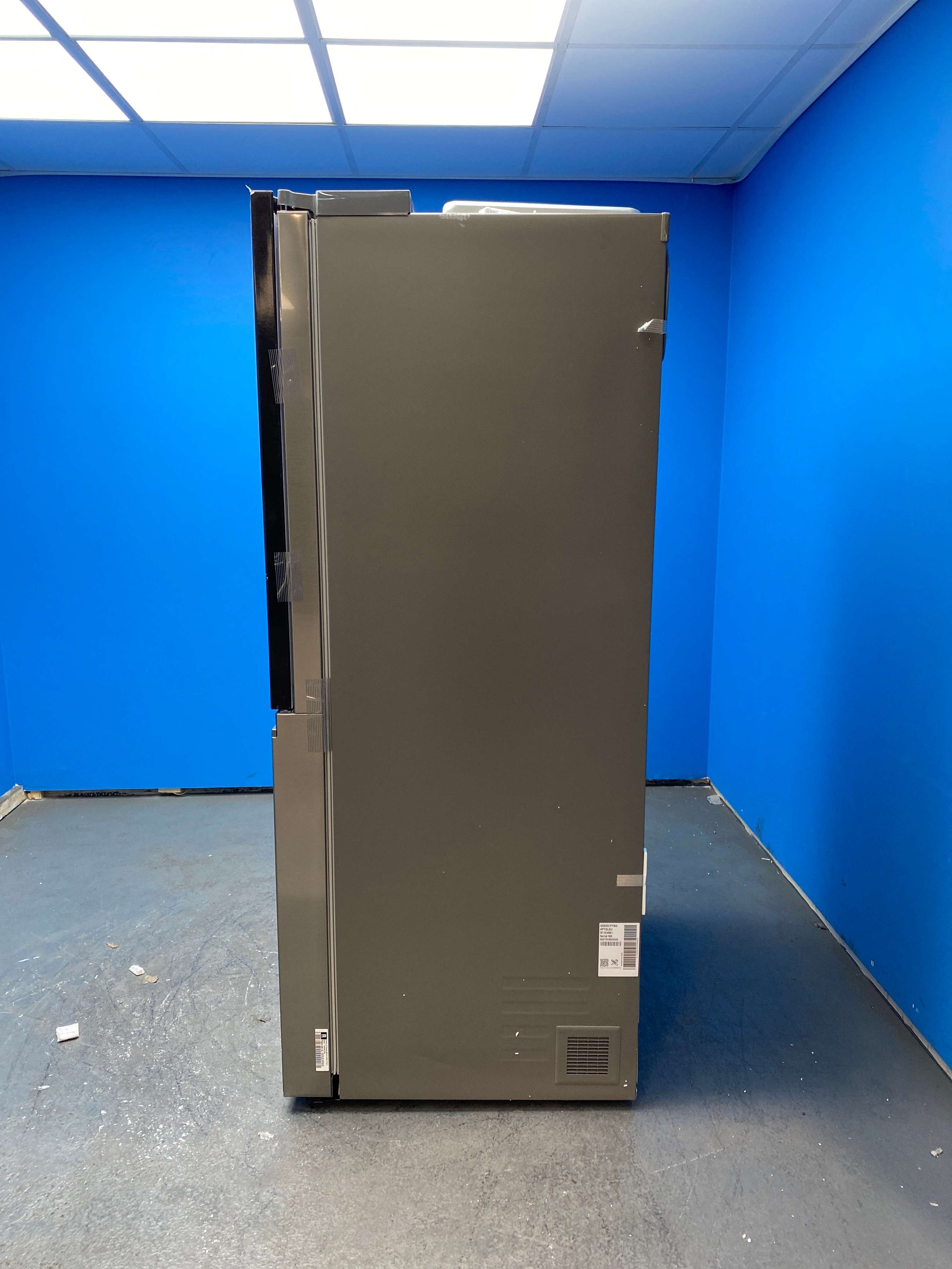 LG GSXE81PYBD American Style Fridge Freezer with InstaView™