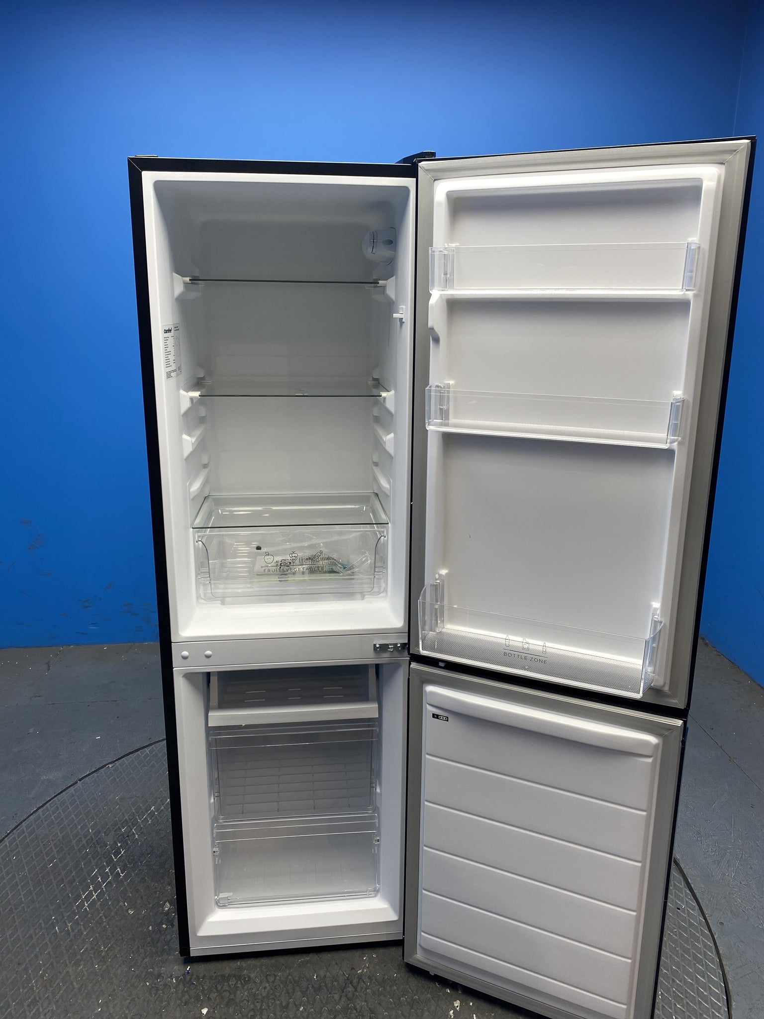 COMFEE' RCB169BL2UK(E) 174L Low-Frost Combi Fridge Freezer