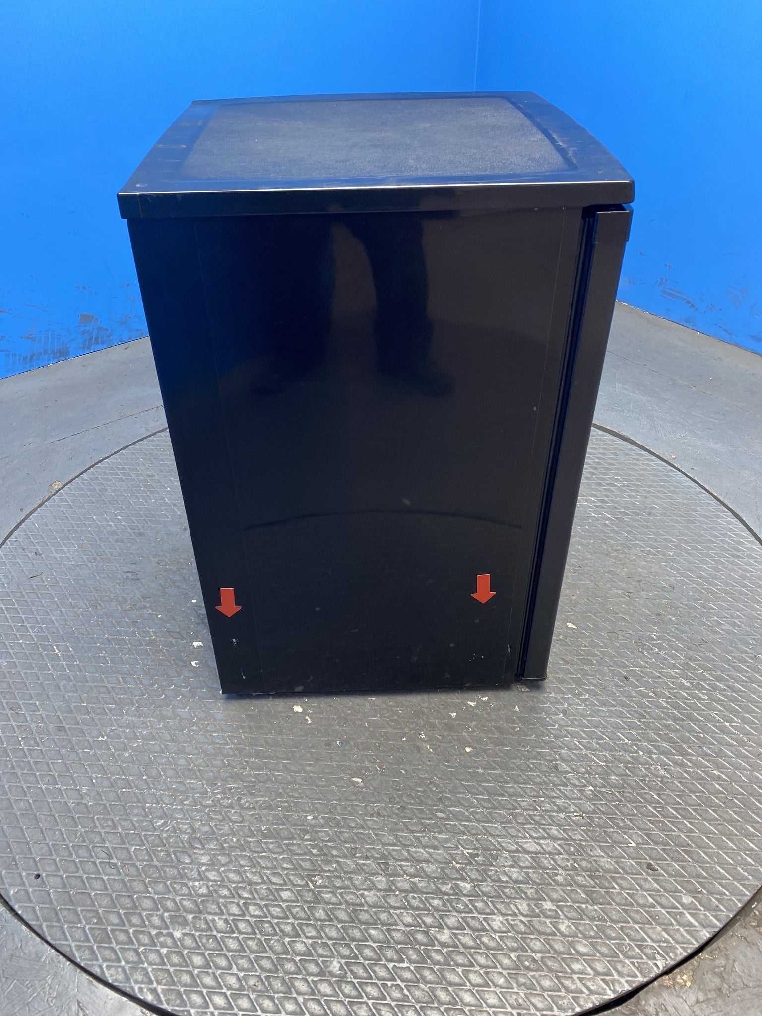 Igenix IG255B 136 Litre Under Counter Fridge