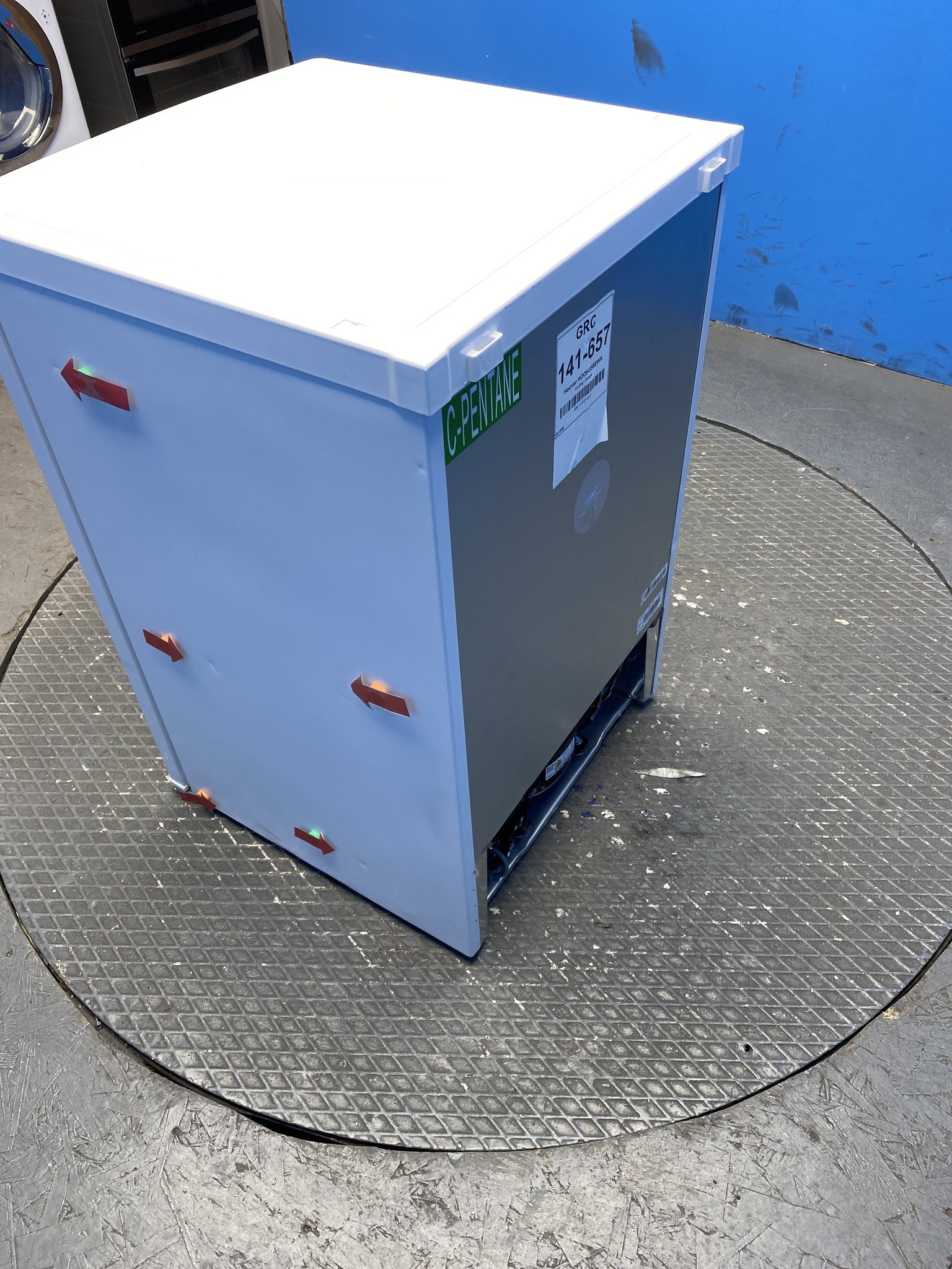 Hoover Comfort HOOHS58EWK 55cm Undercounter Fridge with Icebox