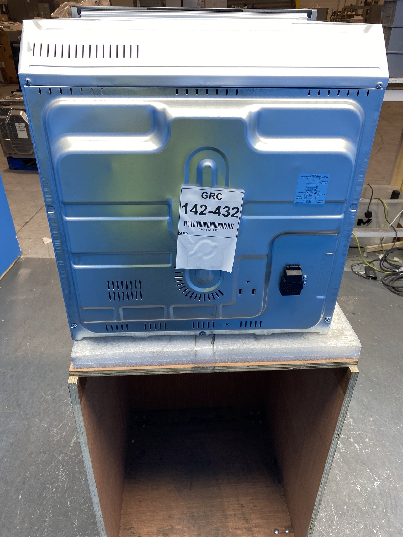 Beko BBXIE22300S AeroPerfect 66L Built-In Electric Oven