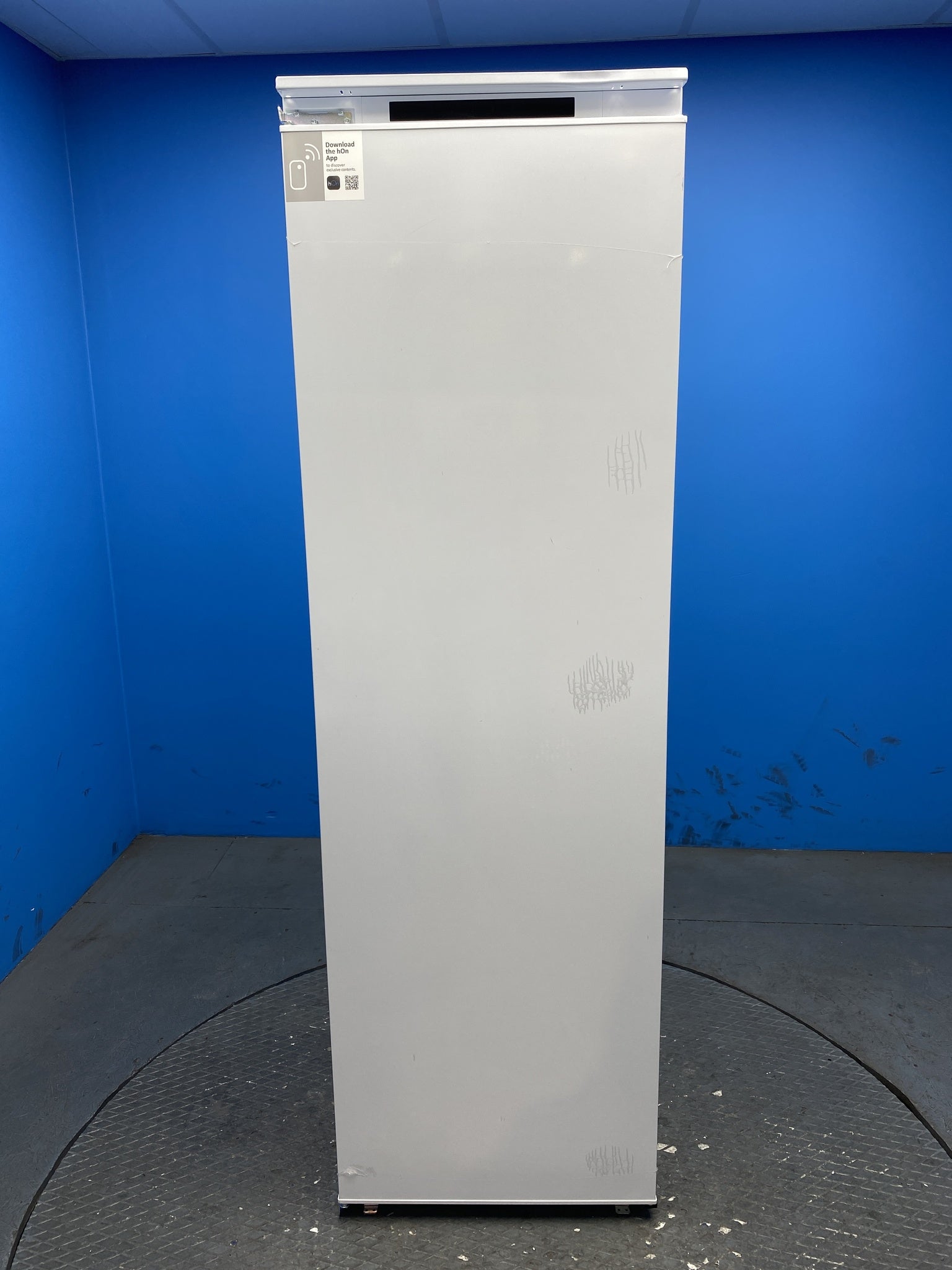 Haier HAUN518EWK 200L Integrated Total No Frost Freezer