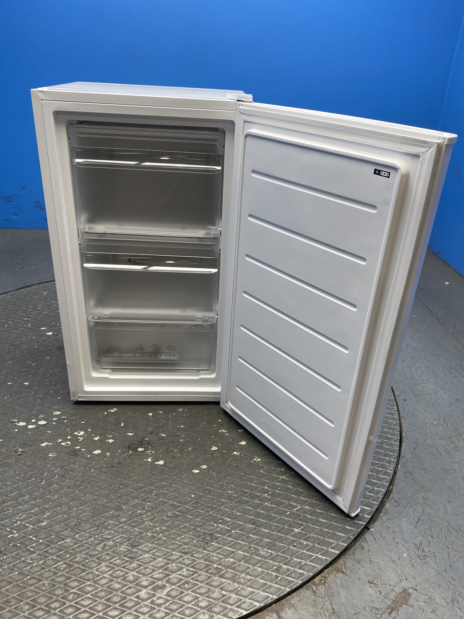 Comfee RCU60WH2(E) 60L Under Counter Freezer