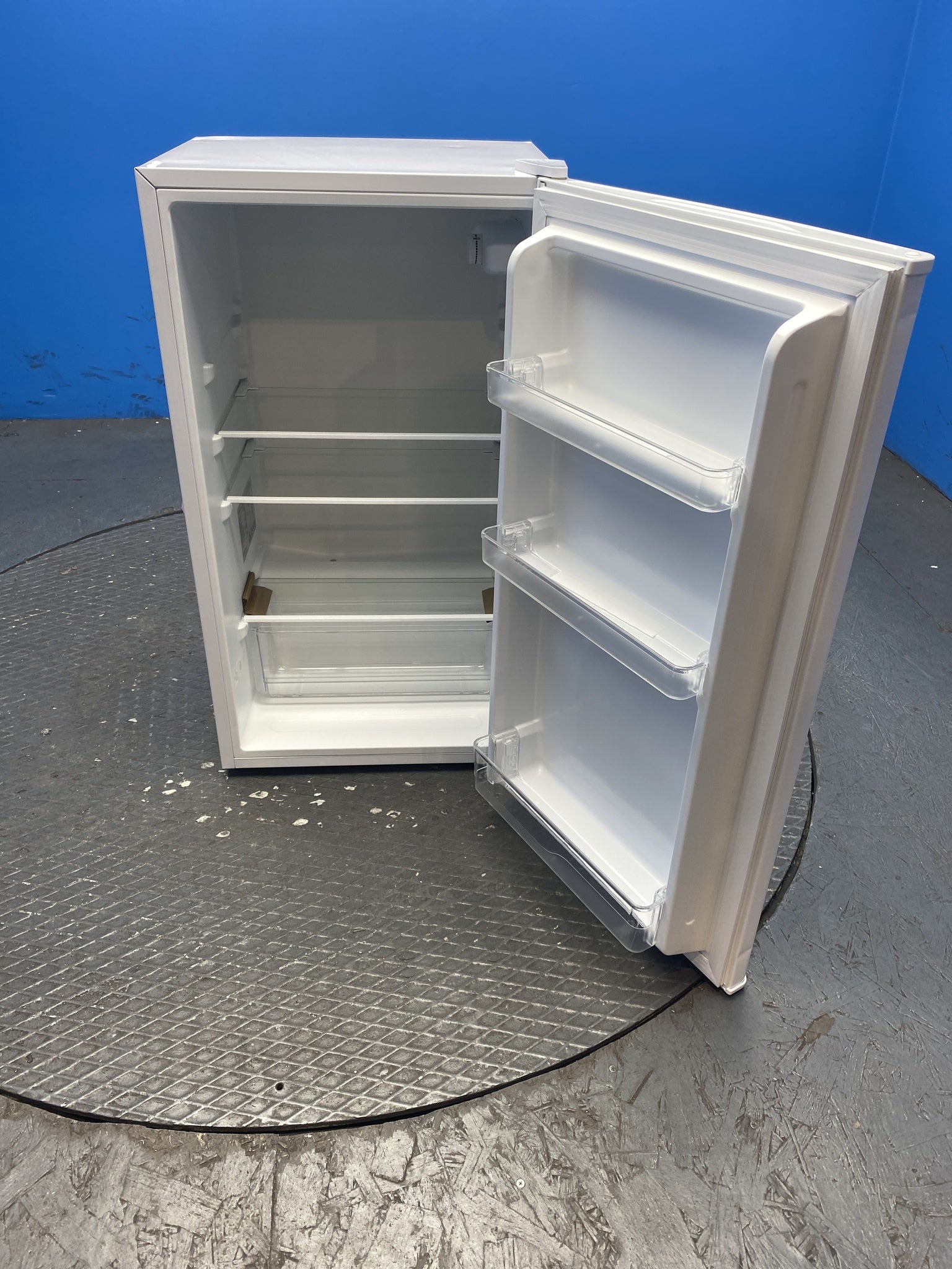 Statesman UC47LFW 93 Litres Under Counter Fridge