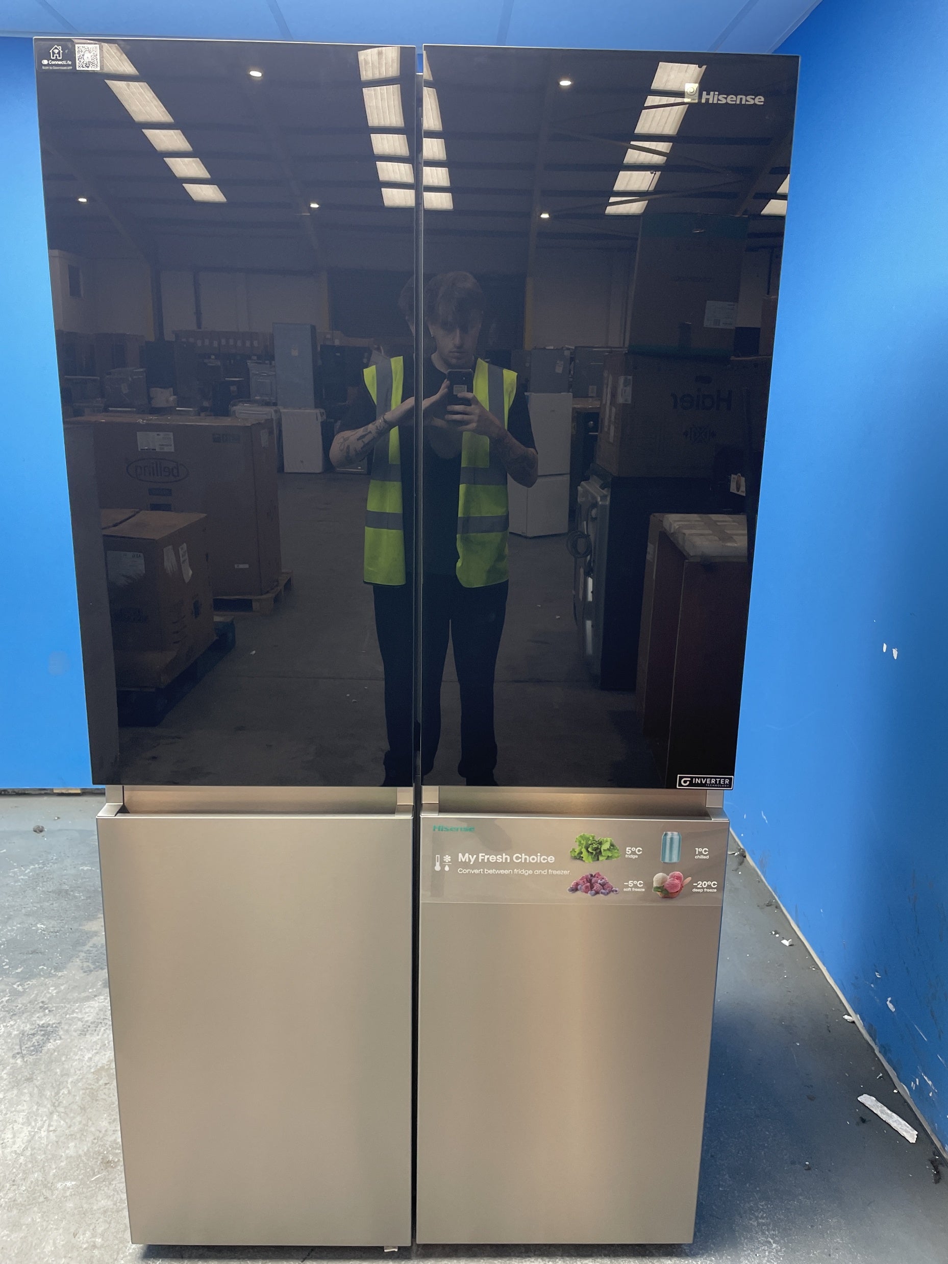 #GRC-158-069 - Hisense RQ5X560SFLES Smart American Multi Door Fridge Freezer