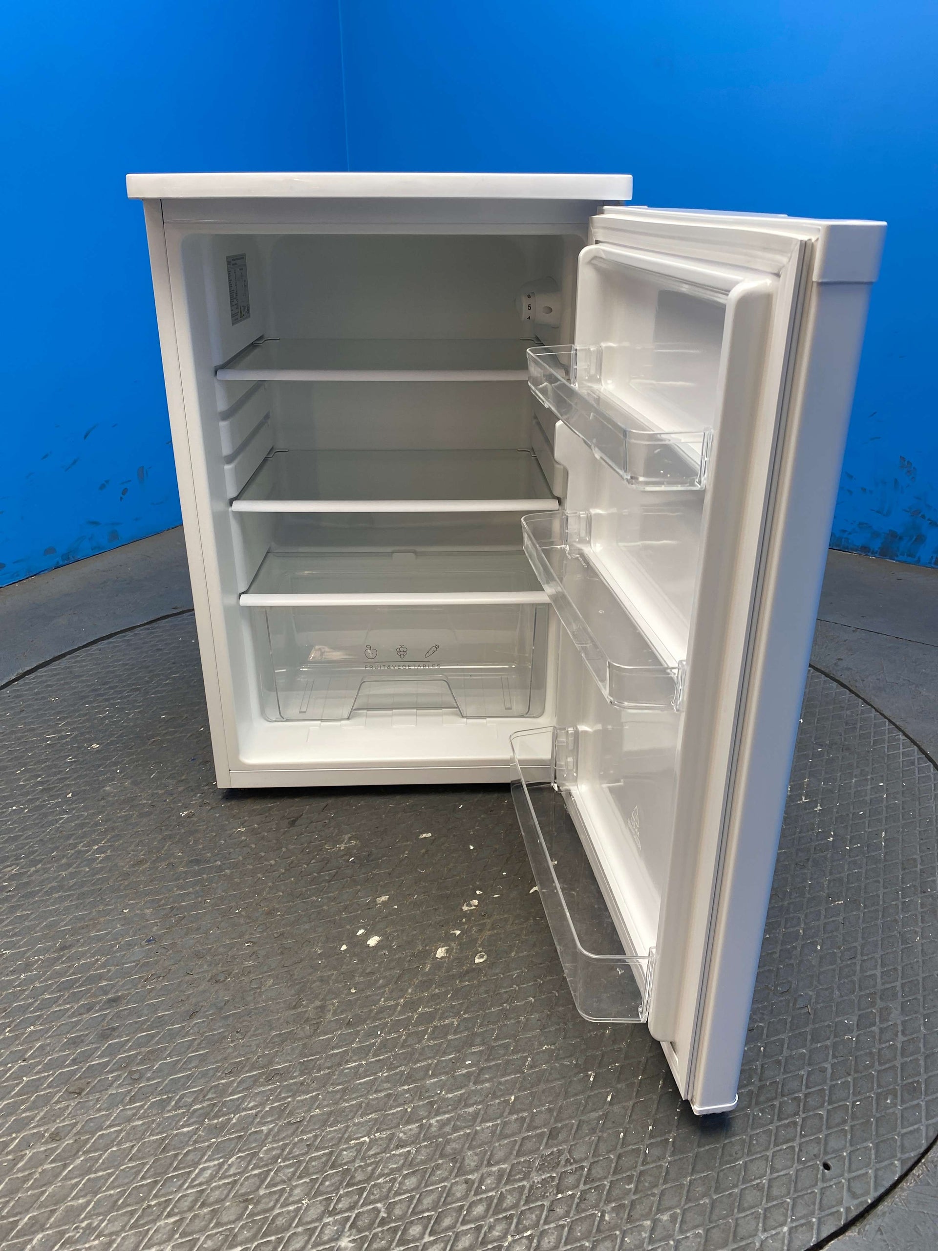 Statesman L255W 113 Litre 55cm Under Counter Fridge
