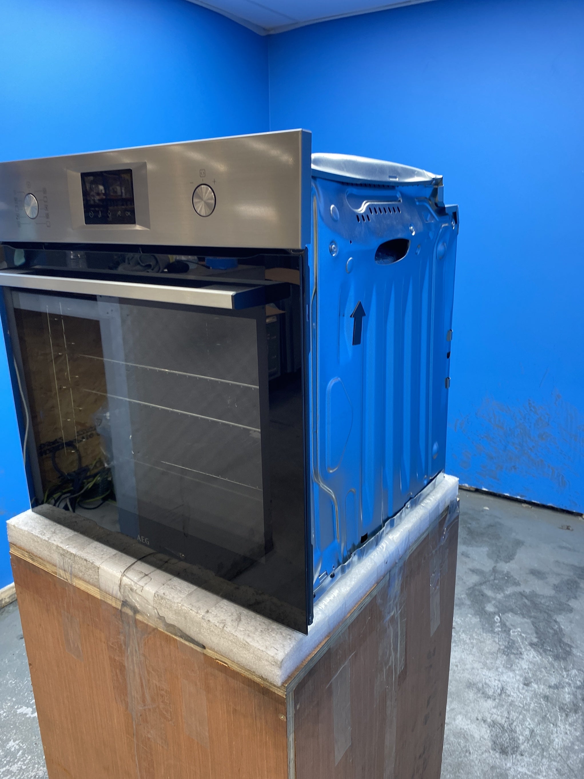 #GRC-155-995 - AEG 6000 SenseCook OS6AB50AM Built-In Single Oven