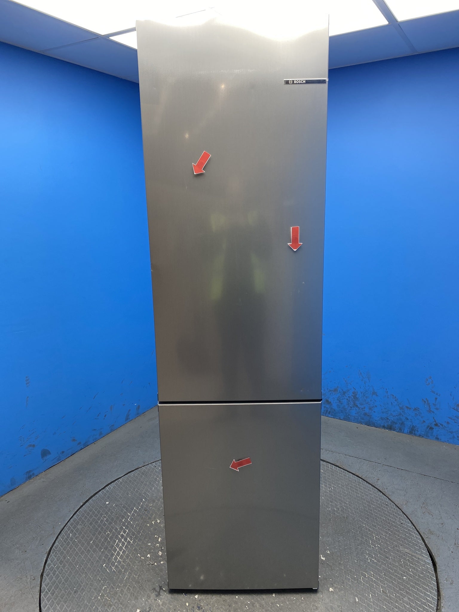 Bosch 363L Freestanding Frost Free Fridge Freezer Silver