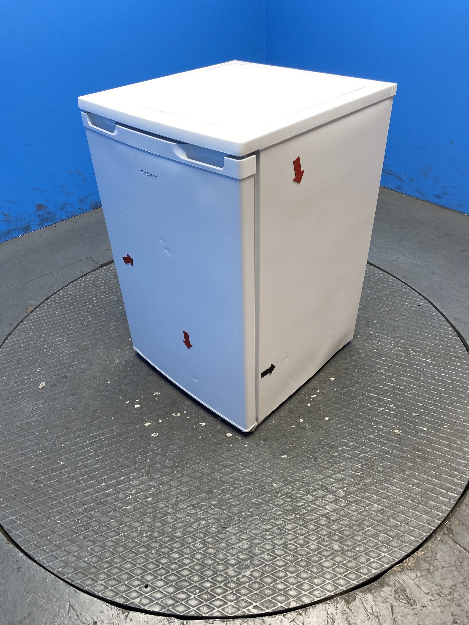 Statesman L255W 113 Litre 55cm Under Counter Fridge