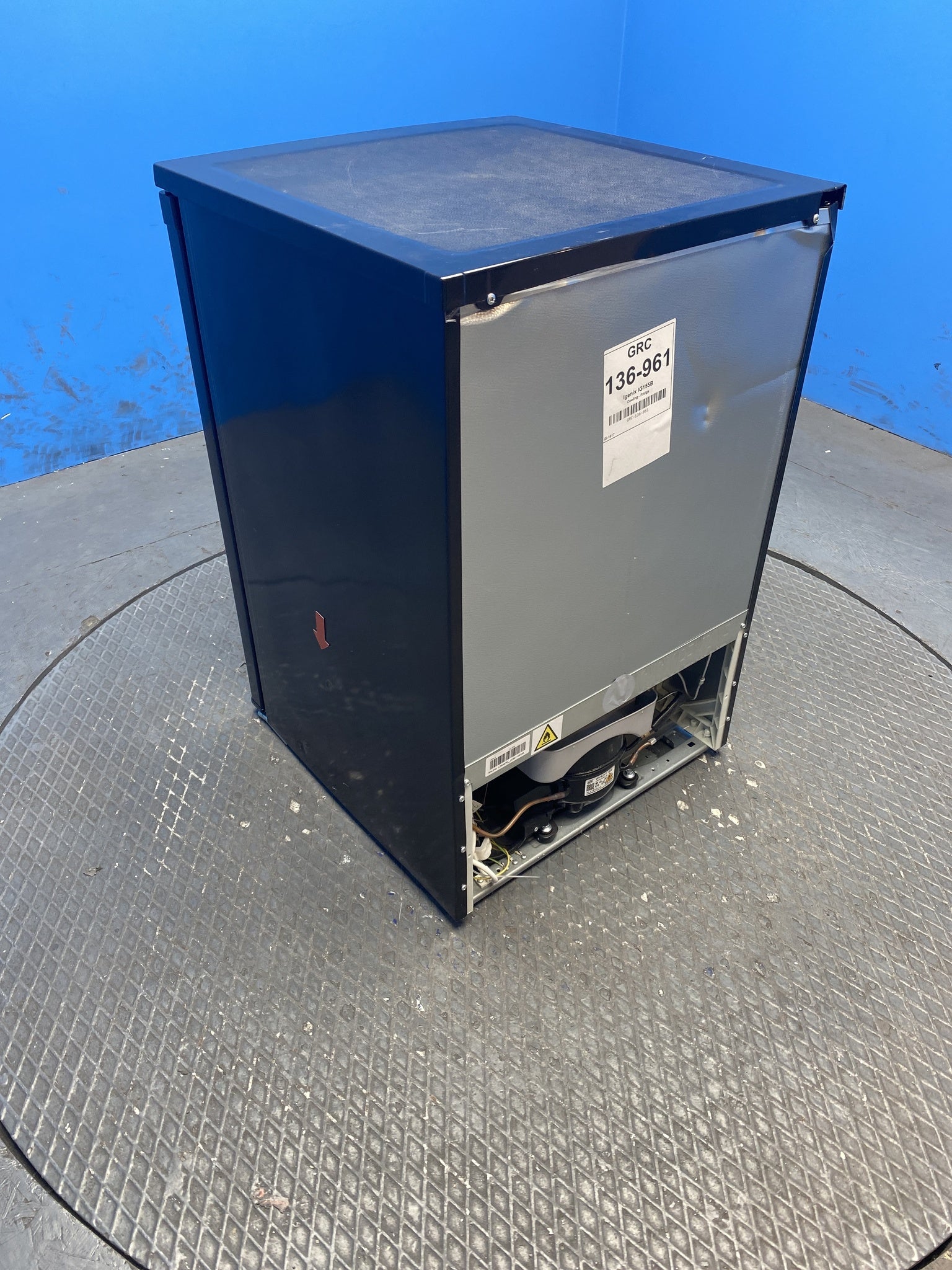 Igenix IG155B 109 Litre Under Counter Fridge with Ice Box