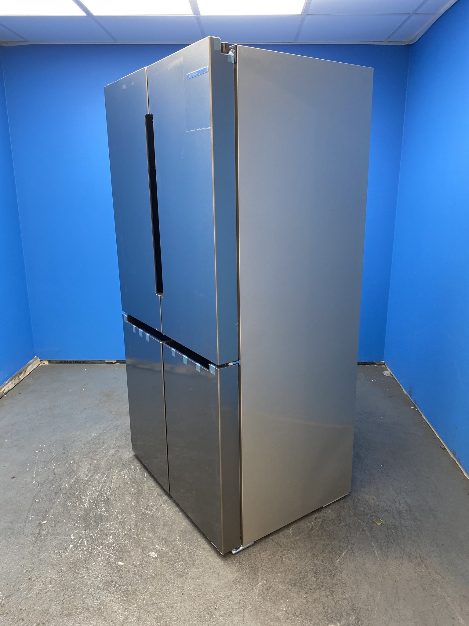 Bosch KFN96VPEAG Series 4 French Door 605 Litre Fridge Freezer
