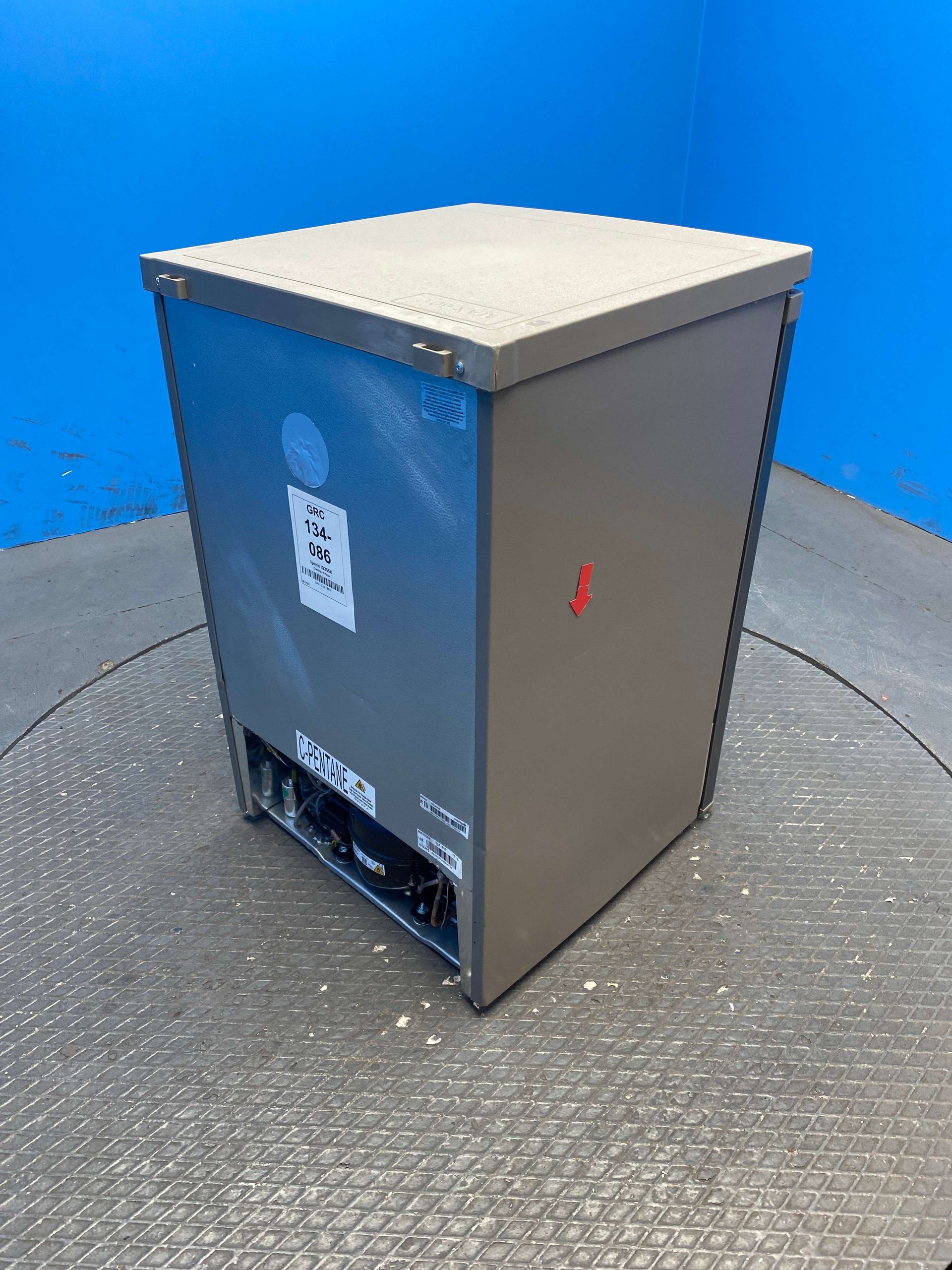 Igenix IG255X 136 Litre Undercounter Fridge