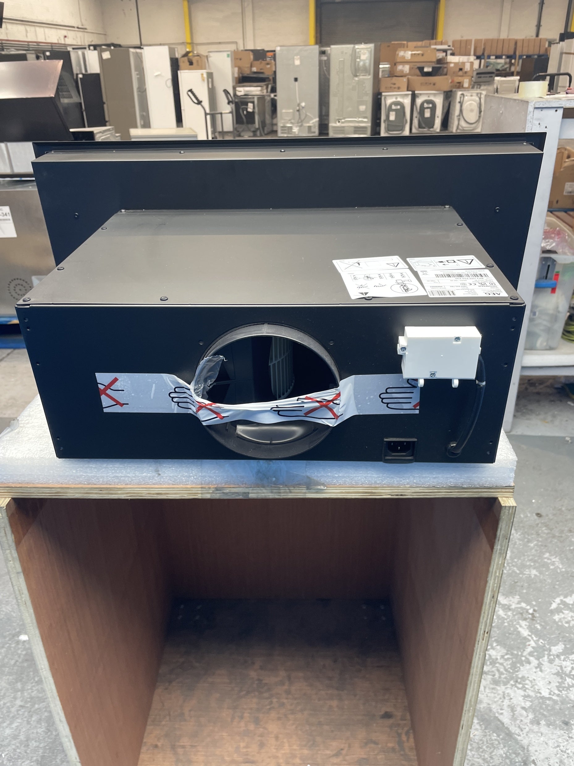 #GRC-156-013 - AEG GDG969AB 9000 AutoSense 80cm Built-in Canopy Cooker Hood