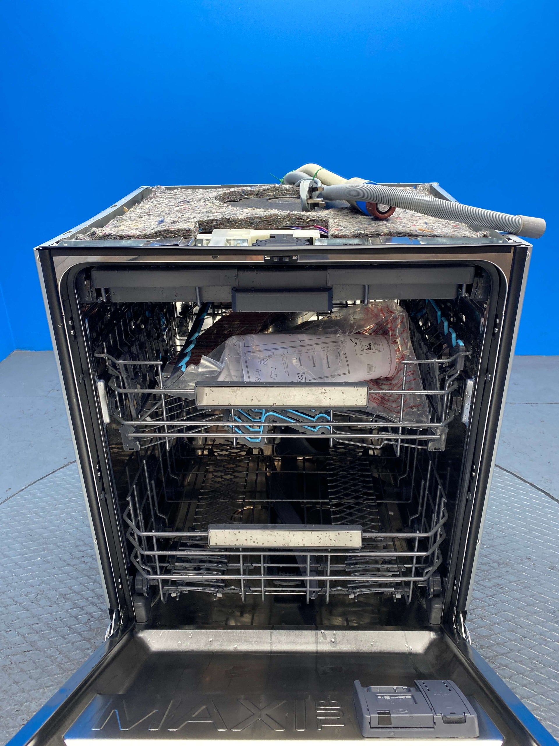 Haier XS4B4S3FSB-80 Integrated 14 Place Setting Dishwasher