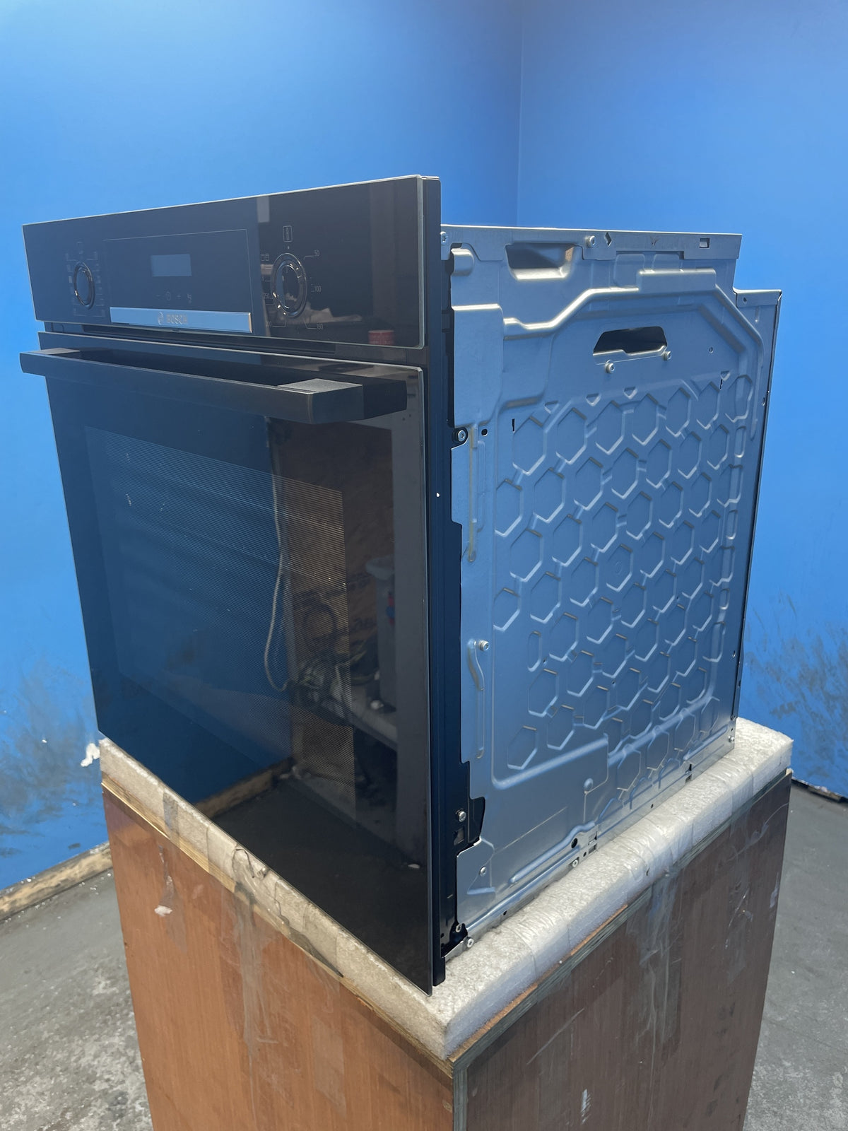 #GRC-163-177 - Bosch HQA574BB3B Series 4 Built-In Pyrolytic Oven