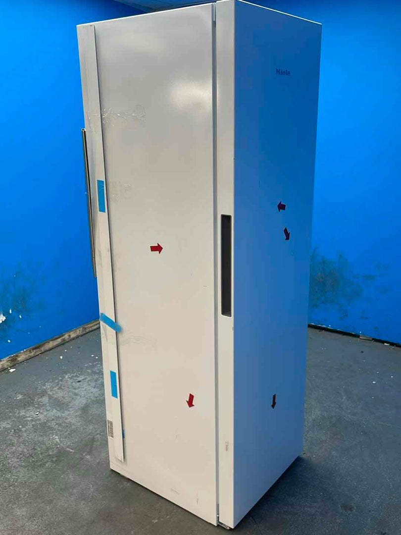 #GRC-159-362 - Miele FNS 4382 D 278L NoFrost Wi-Fi Upright Freezer