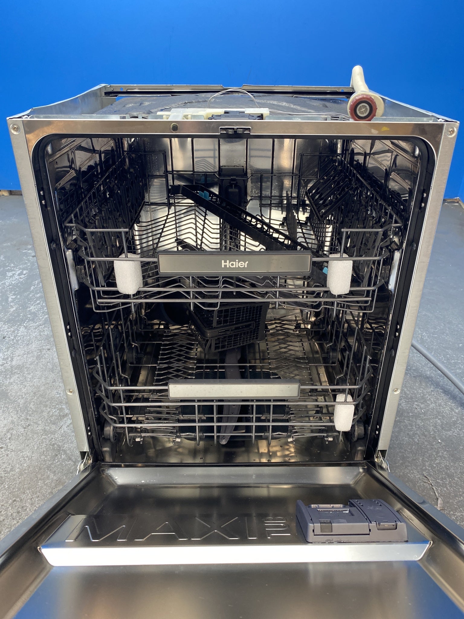 #GRC-160-131 - Haier XI 4C4S0SB-80 Integrated Wi-Fi Dishwasher with 14 Place Settings