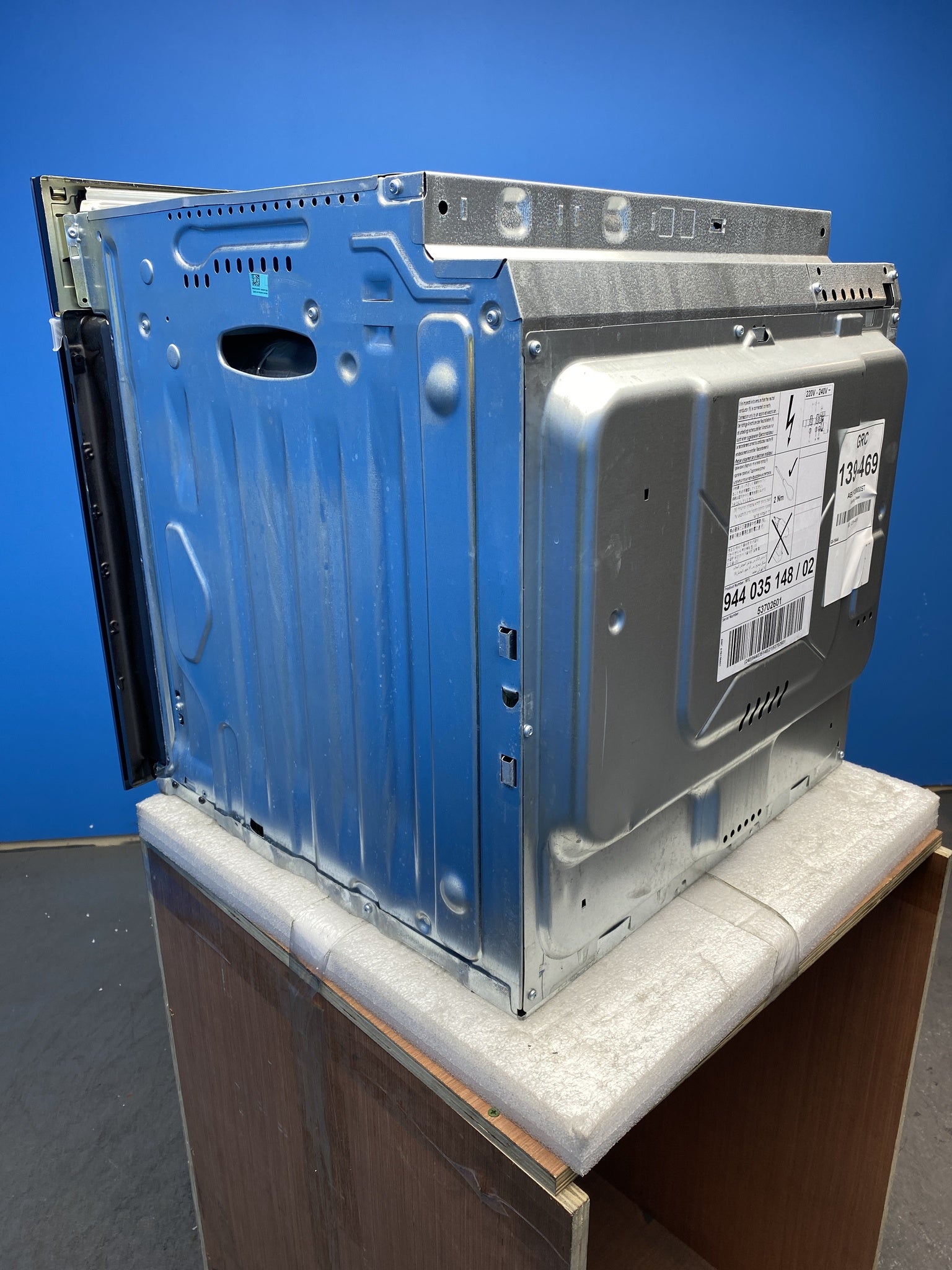 AEG PO9000ST 9000 Series 70 Litre Built-In SteamPro Oven