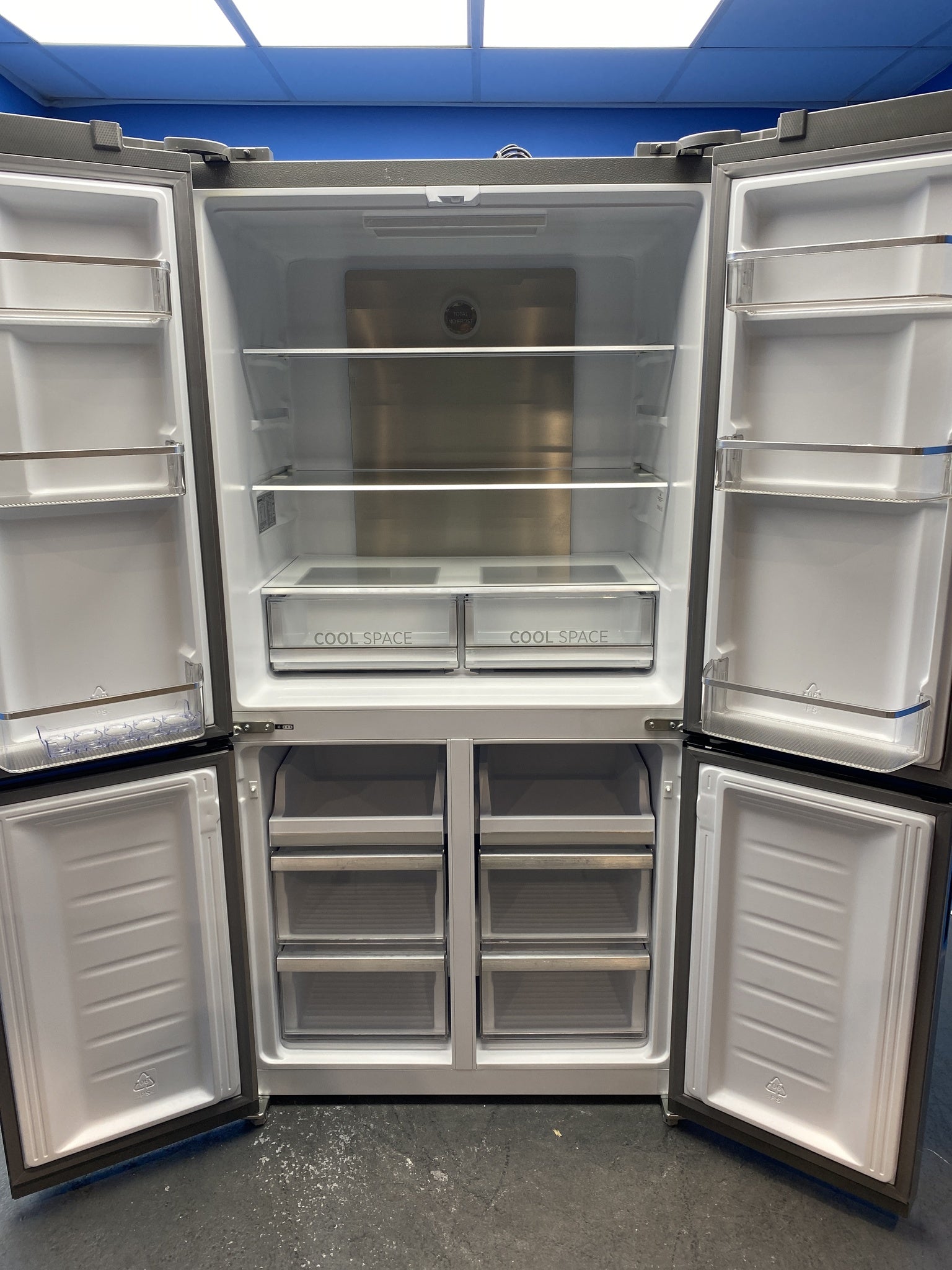 Hoover HSC918ENXK 567L No Frost American Style Fridge Freezer