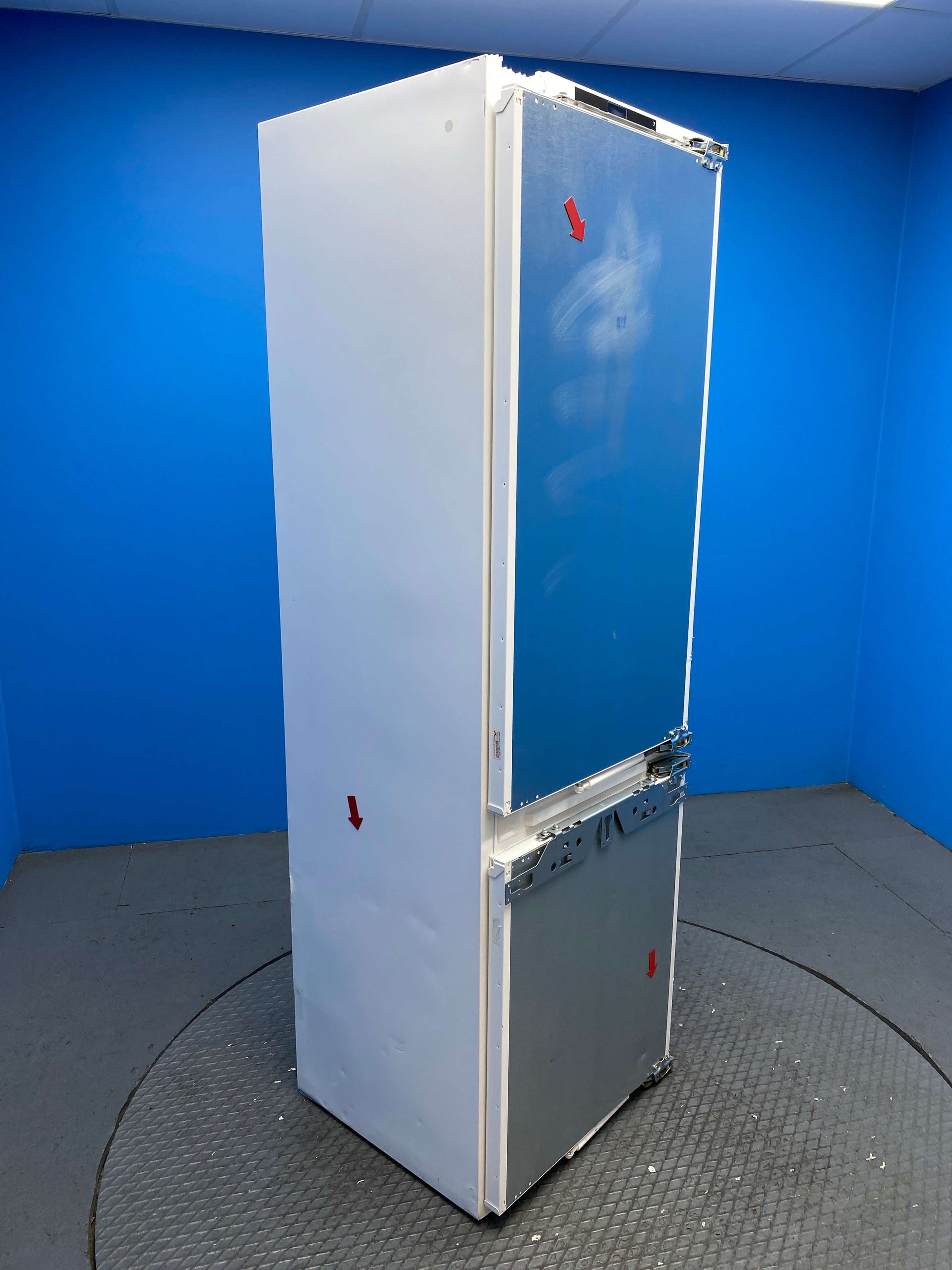 Miele KFN7795C Integrated NoFrost 246L Fridge Freezer with Ice Maker